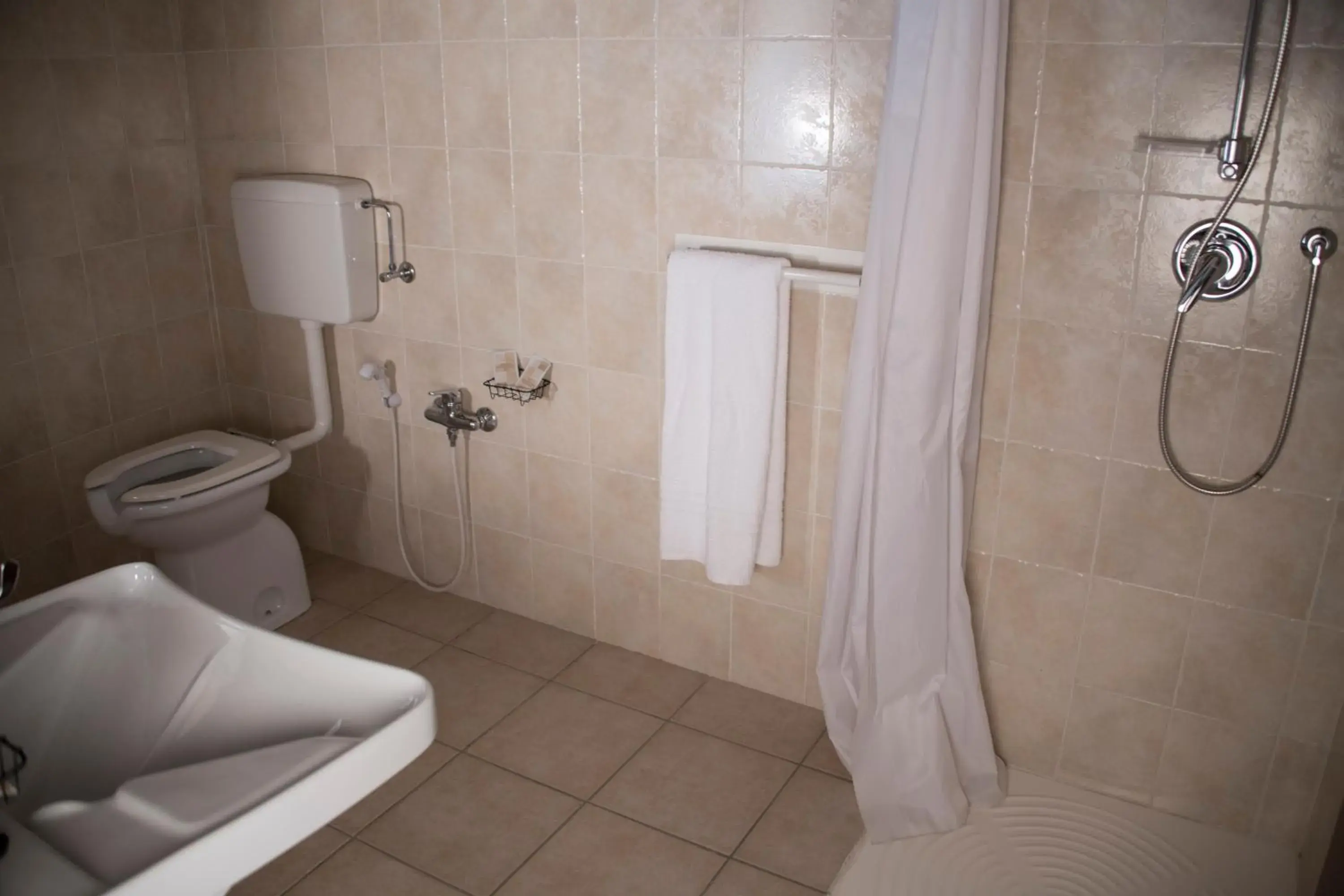 Double Room - Disability Access in Locanda del Borgo Double Room - Disability Access in Locanda del Borgo