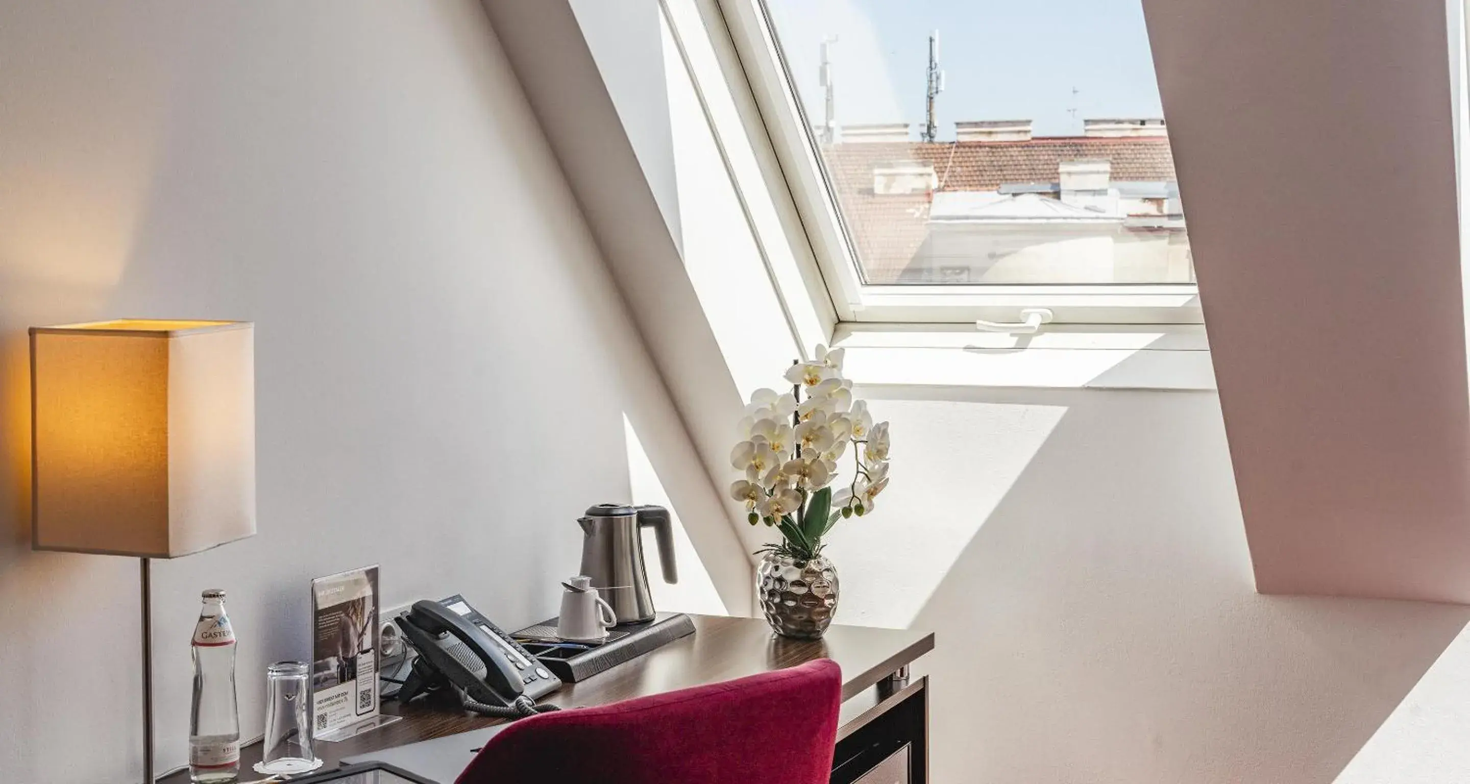 Bedroom in Best Western Plus Amedia Wien Bedroom in Best Western Plus Amedia Wien