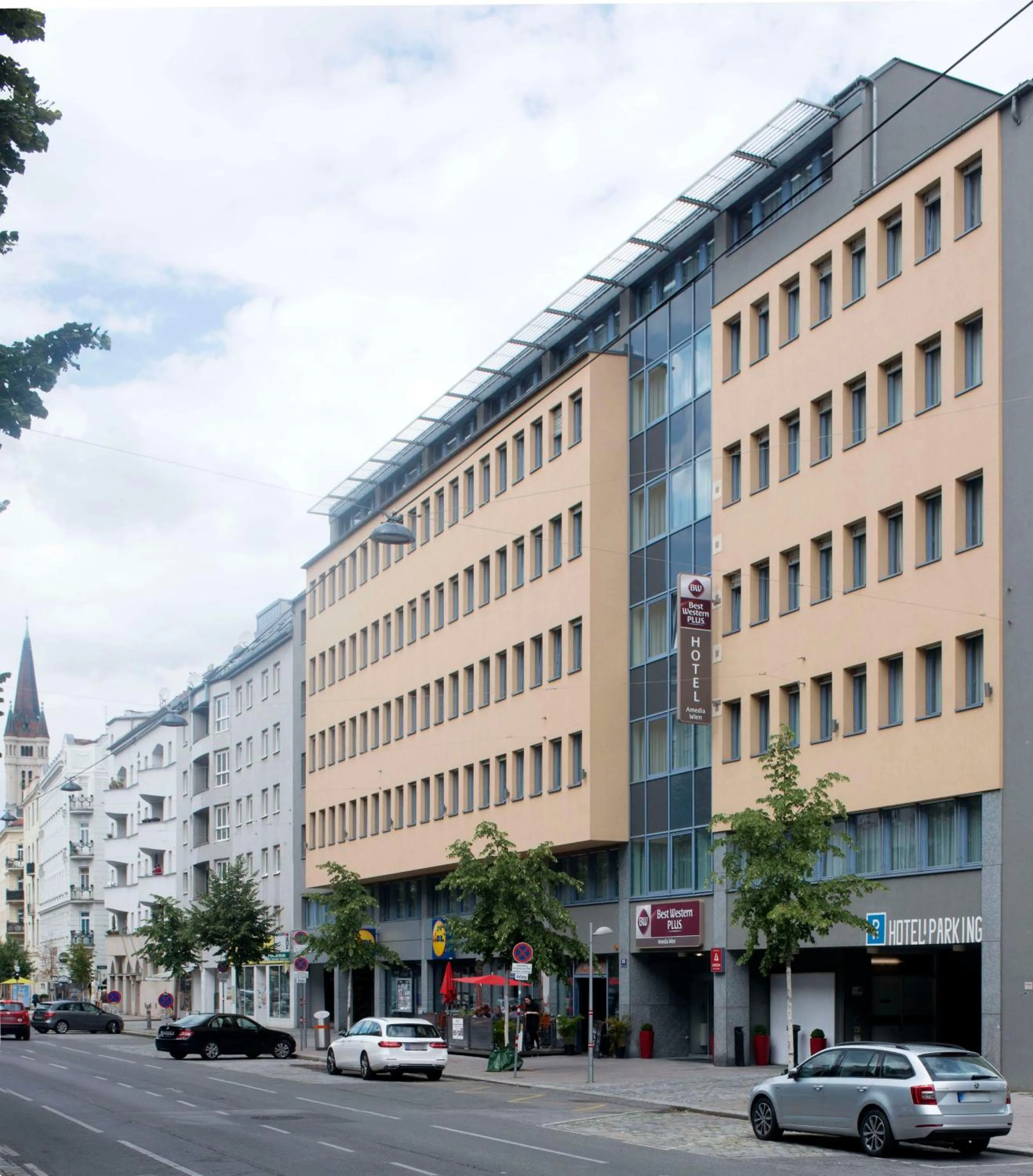 Property building in Best Western Plus Amedia Wien