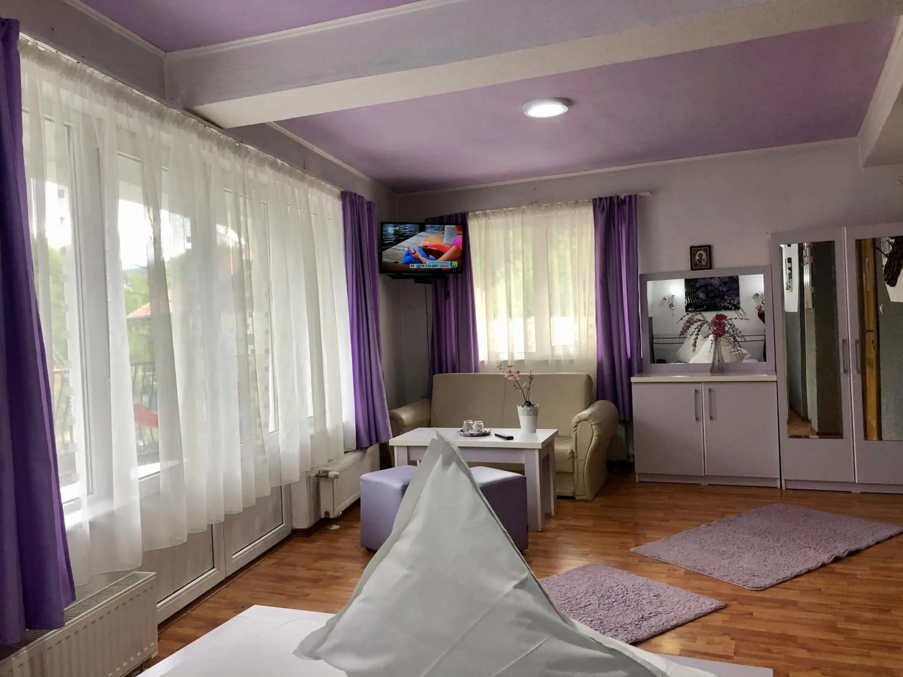 Double Room with Balcony in Pensiunea Carina Double Room with Balcony in Pensiunea Carina