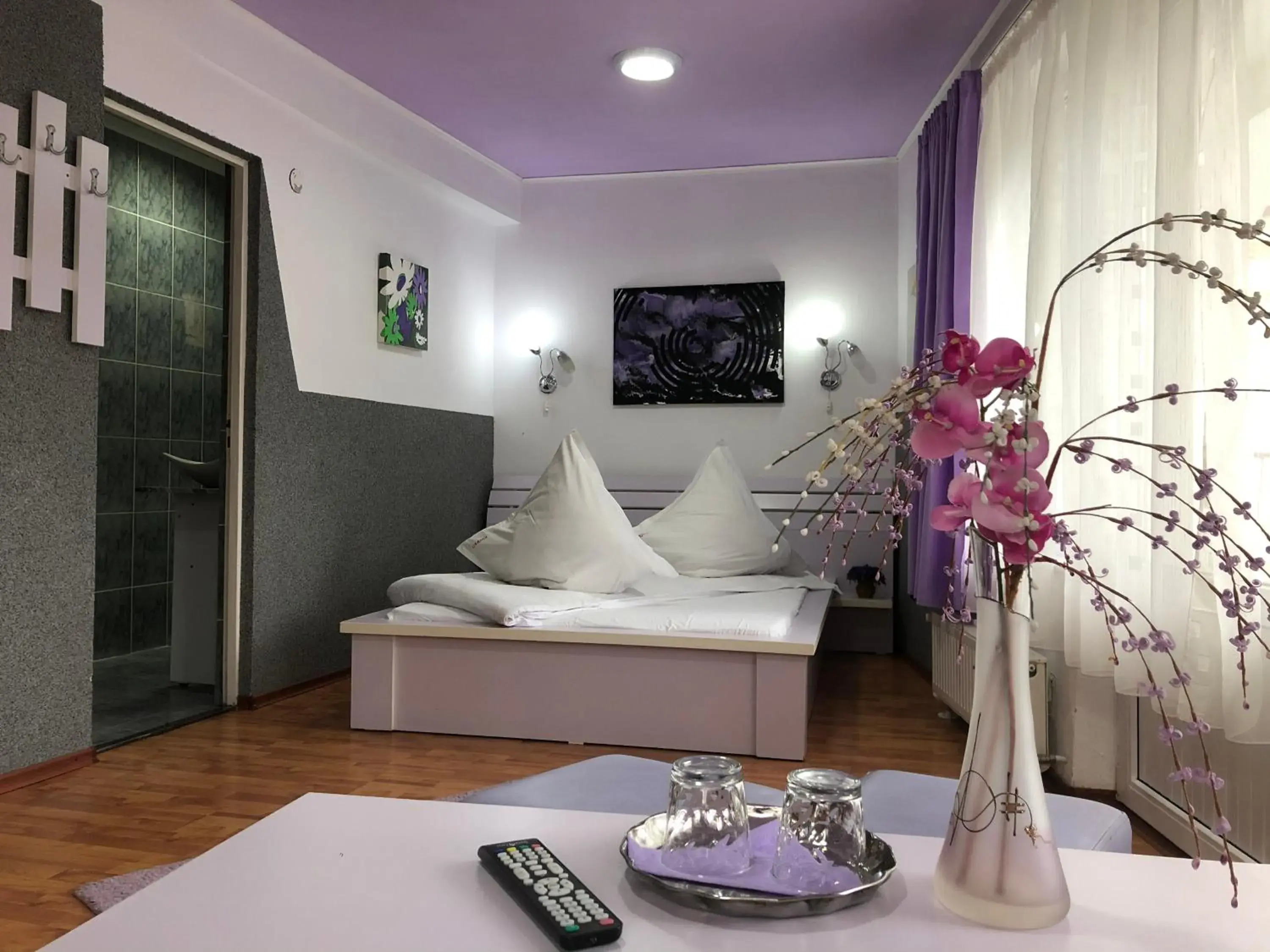 Double Room with Balcony in Pensiunea Carina Double Room with Balcony in Pensiunea Carina