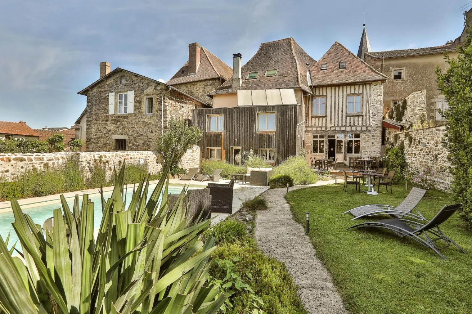 Logis Hotel Auberge Dupuytren