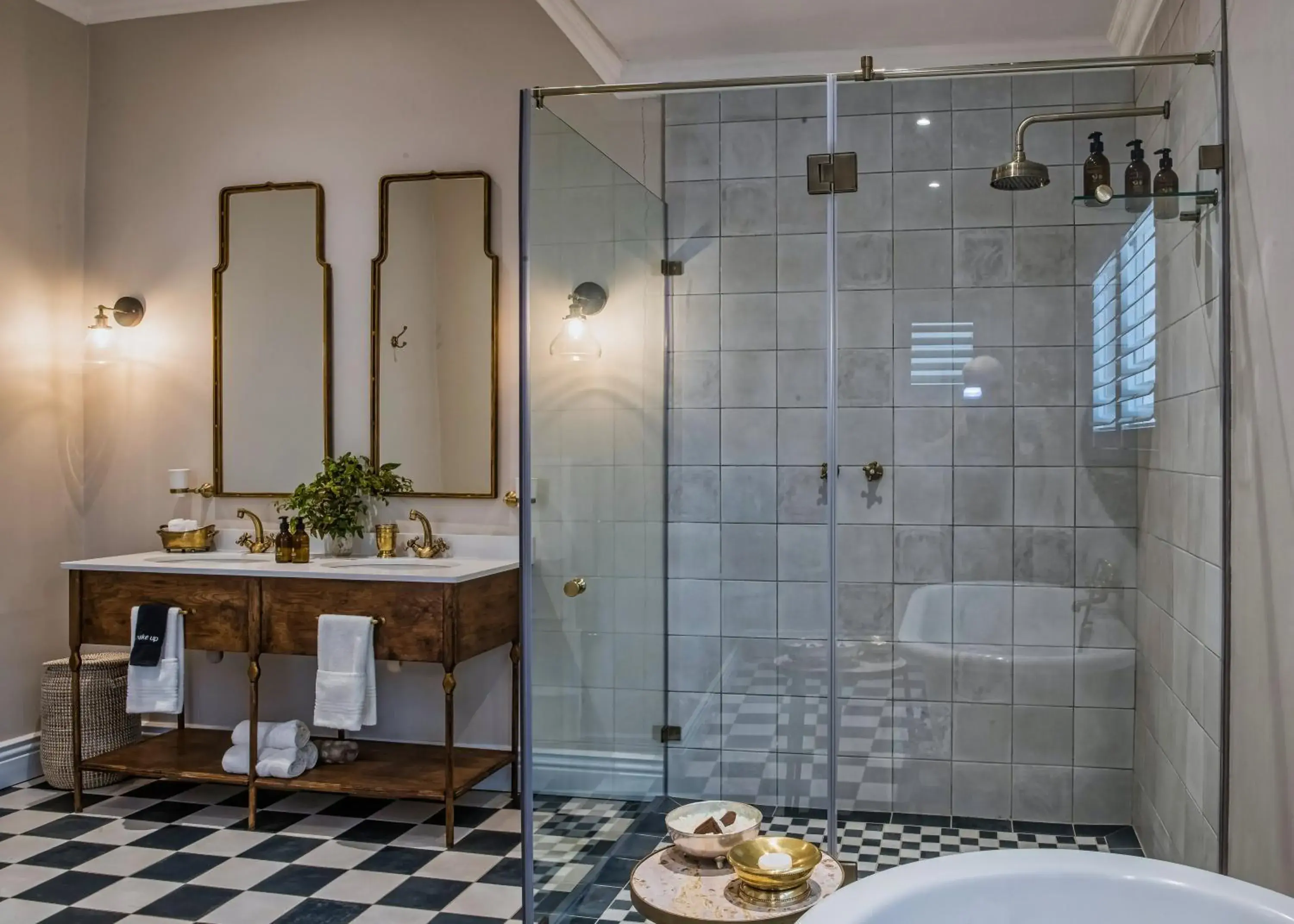 Two-Bedroom Family Suite in Hartford House Two-Bedroom Family Suite in Hartford House