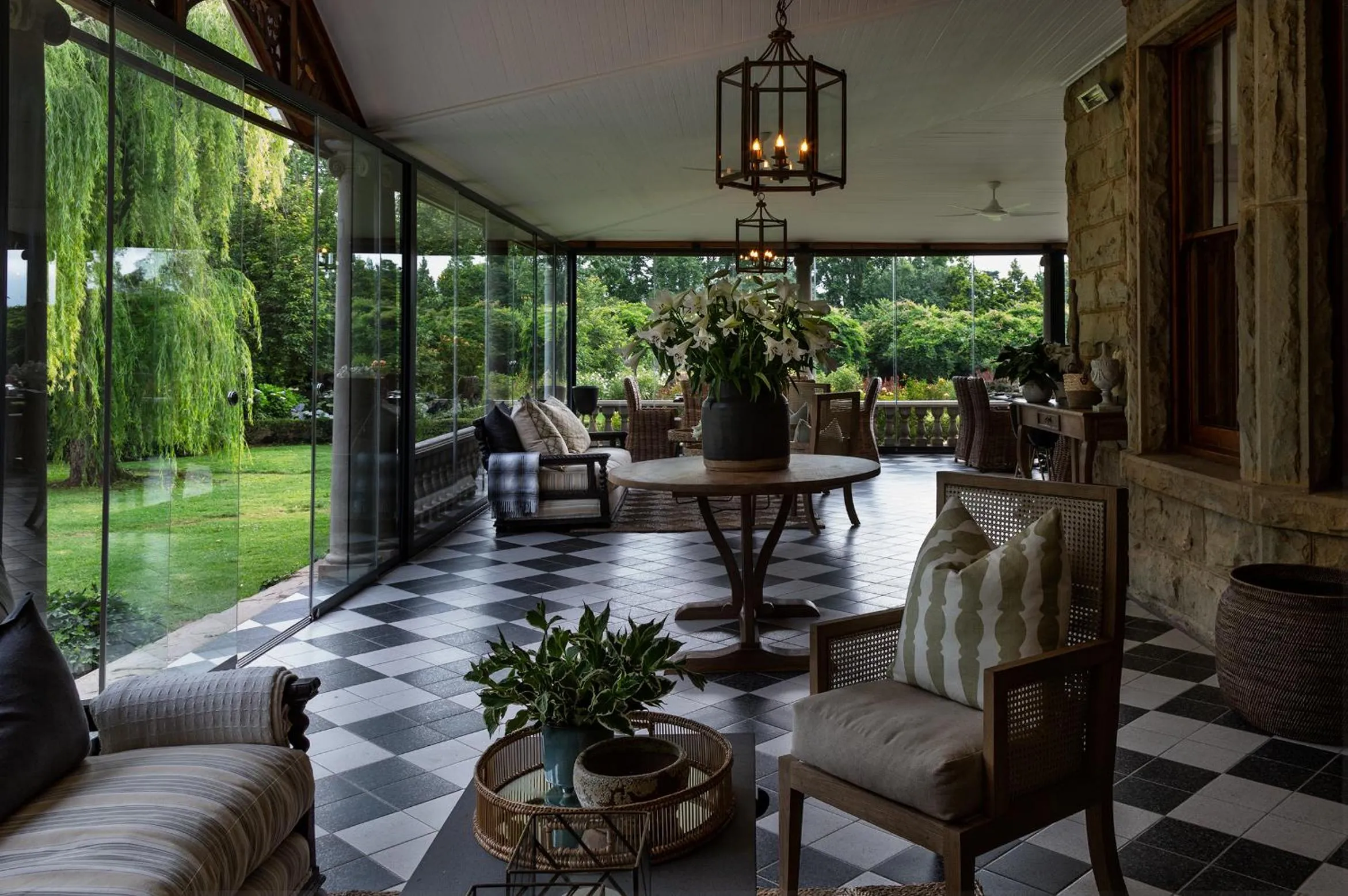 Restaurant/places to eat in Hartford House