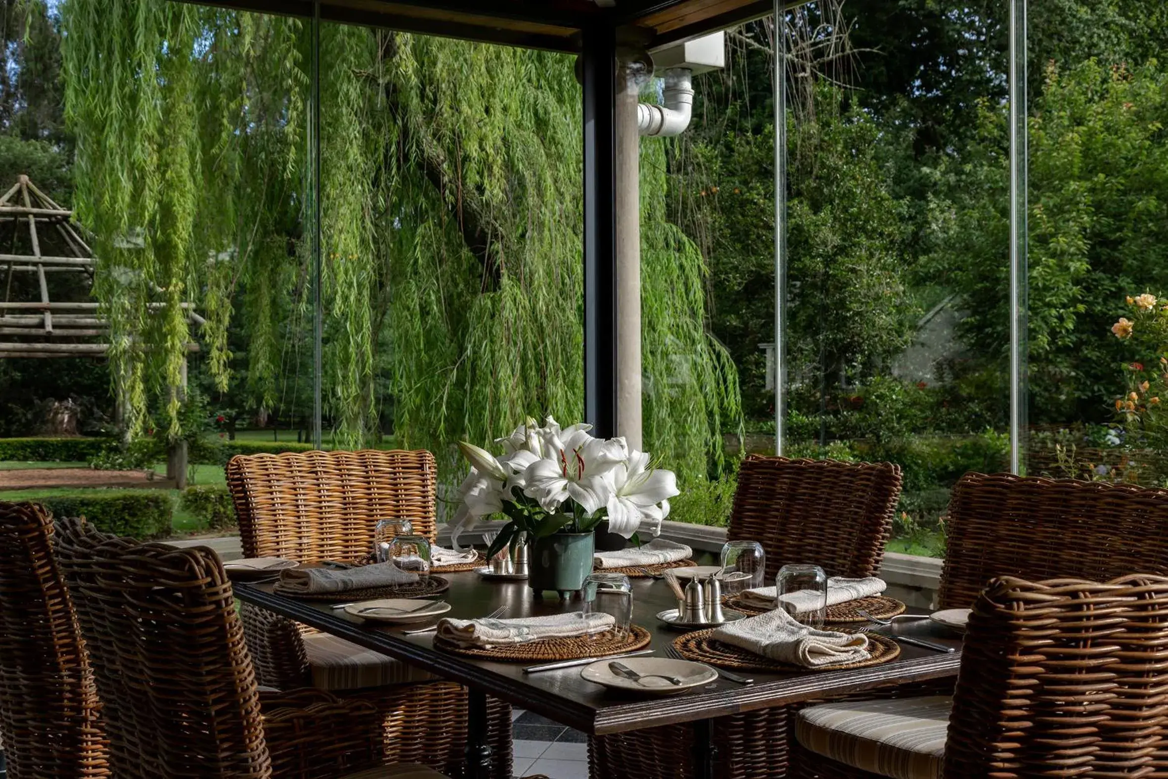 Restaurant/places to eat in Hartford House Restaurant/places to eat in Hartford House