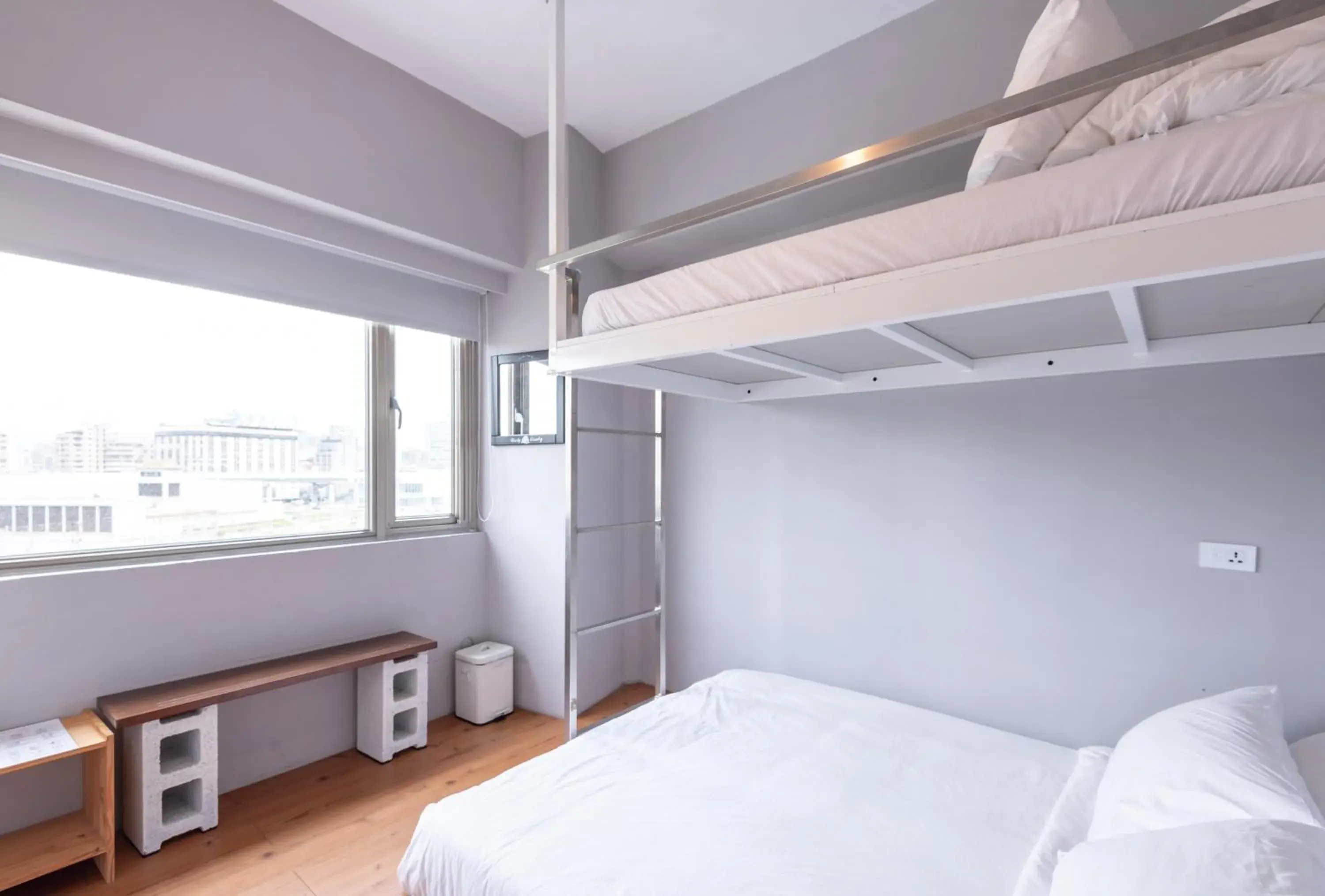 Photo of the whole room, Bed in May Rooms Taipei Main Station Photo of the whole room, Bed in May Rooms Taipei Main Station