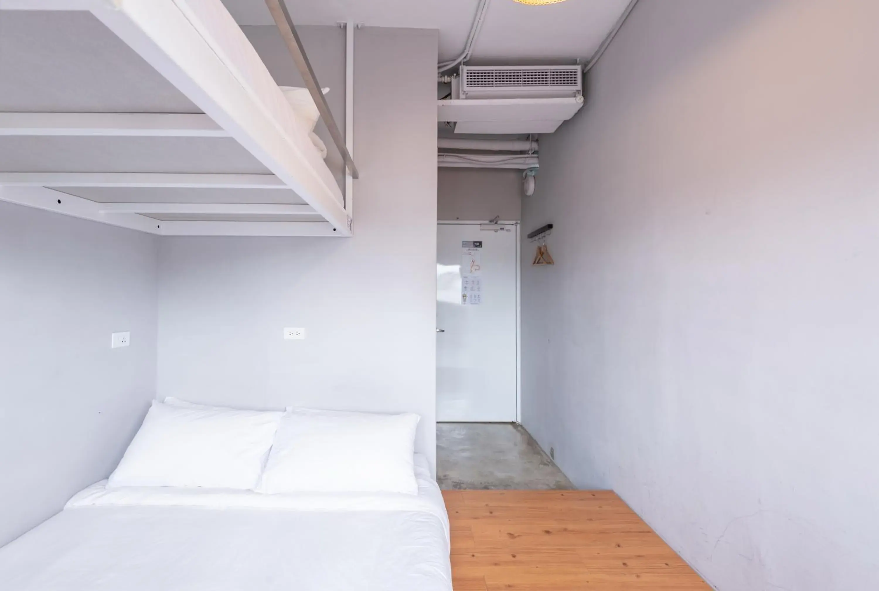 Photo of the whole room, Bed in May Rooms Taipei Main Station Photo of the whole room, Bed in May Rooms Taipei Main Station