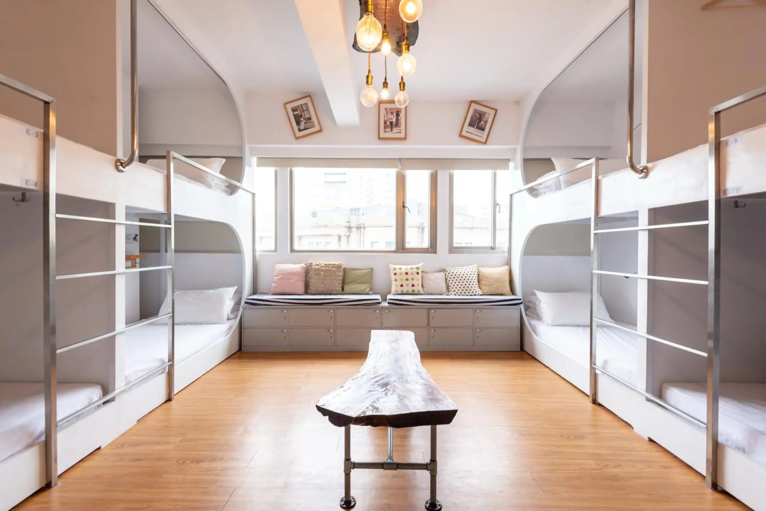 Photo of the whole room, Bed in May Rooms Taipei Main Station Photo of the whole room, Bed in May Rooms Taipei Main Station