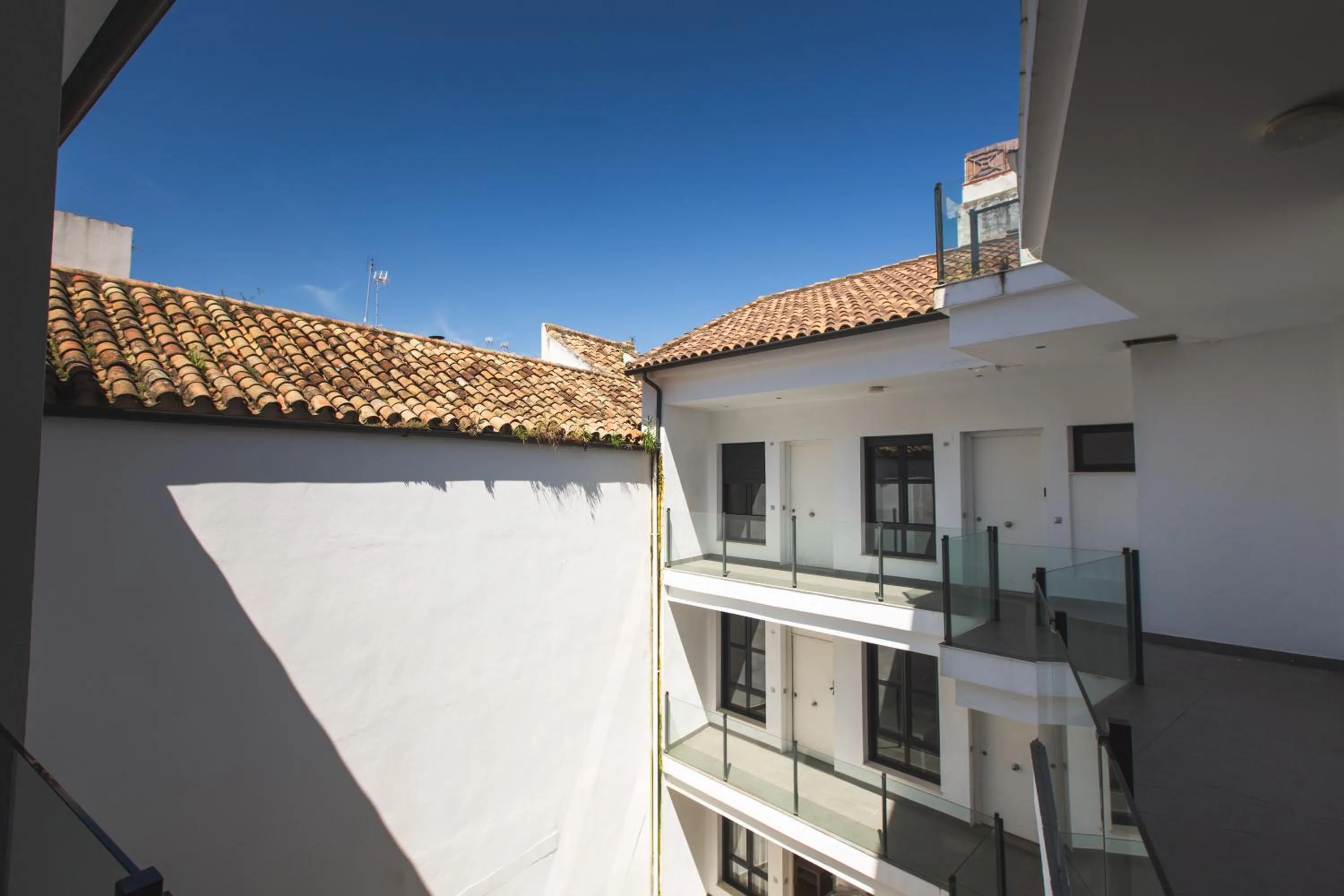 Property building in Apartamentos Centro Cordoba by MiRa