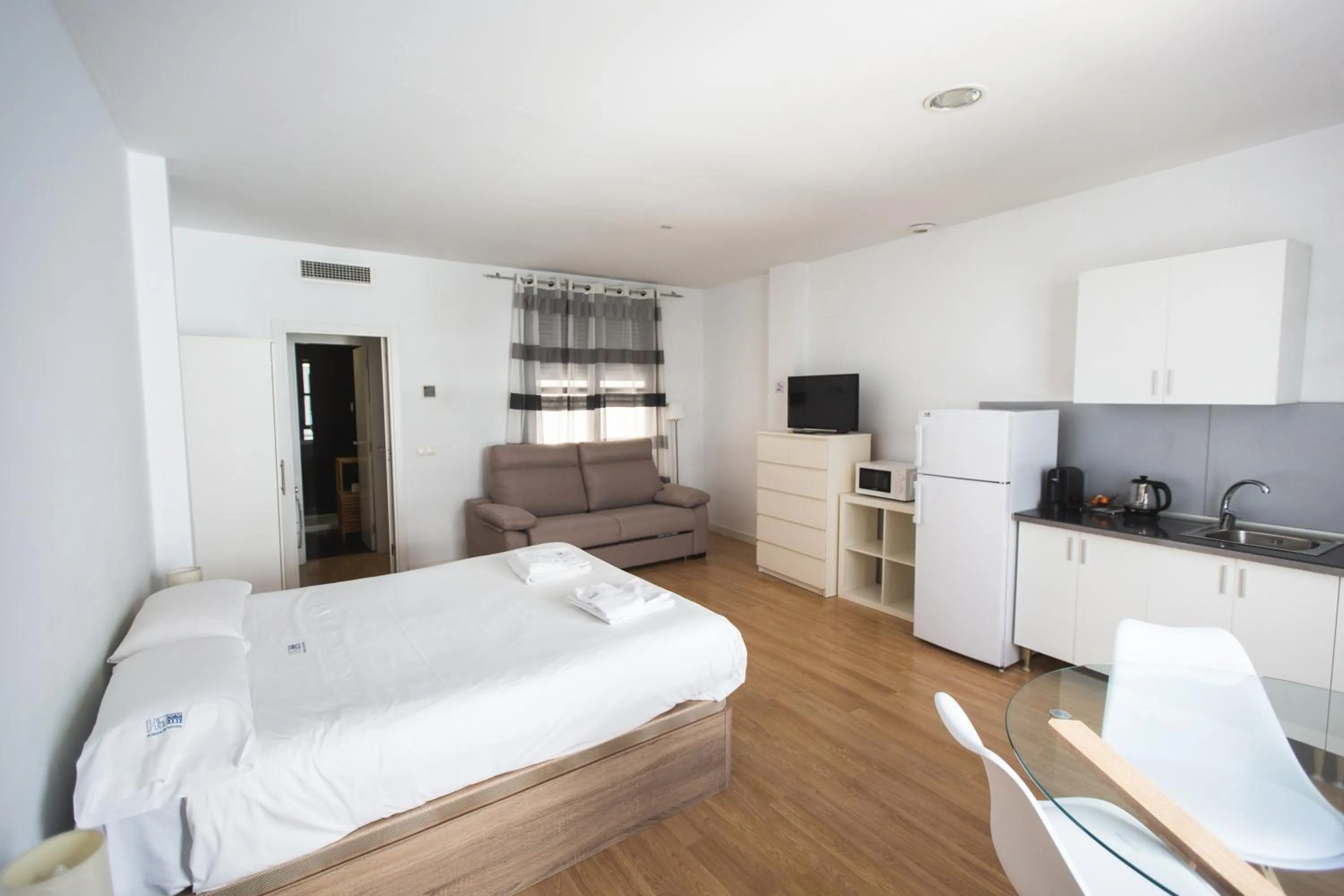 Bed in Apartamentos Centro Cordoba by MiRa