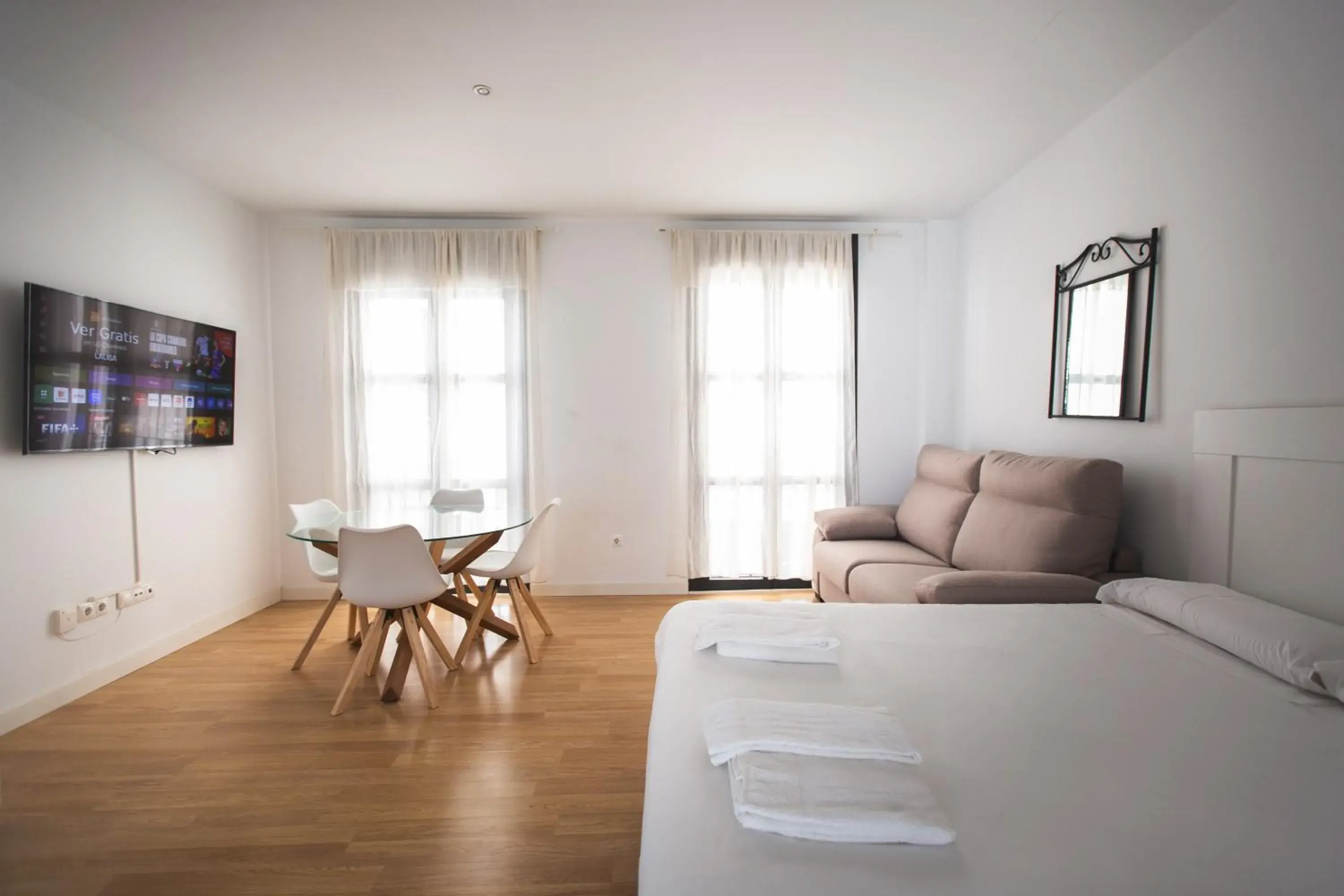 Studio with Balcony in Apartamentos Centro Cordoba by MiRa Studio with Balcony in Apartamentos Centro Cordoba by MiRa