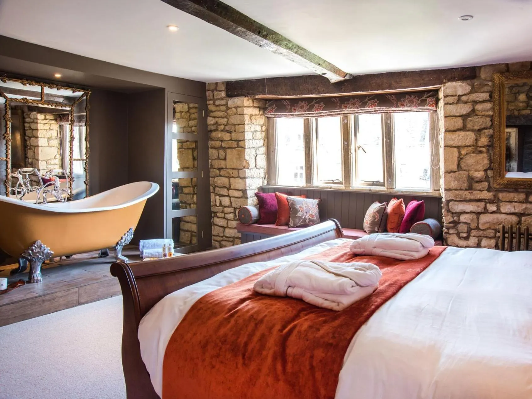 Bedroom, Bed in Woolmarket House