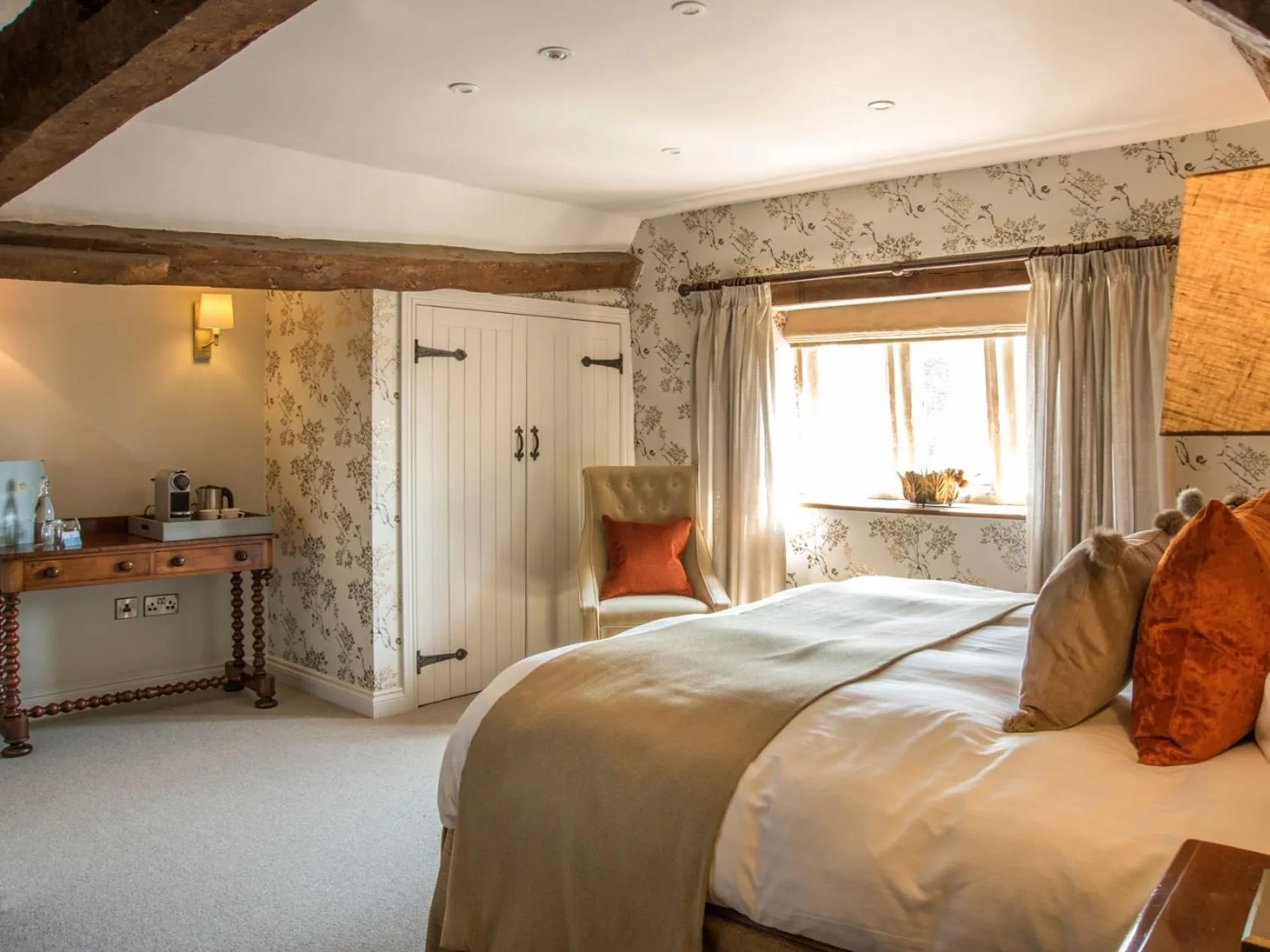 Bedroom, Bed in Woolmarket House