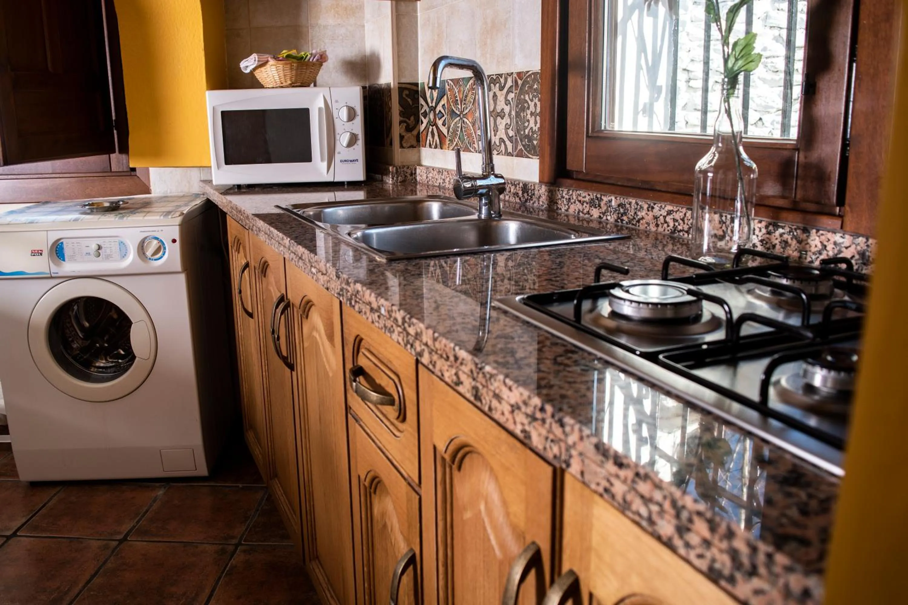 Kitchen or kitchenette in Apartamentos Vista Veleta