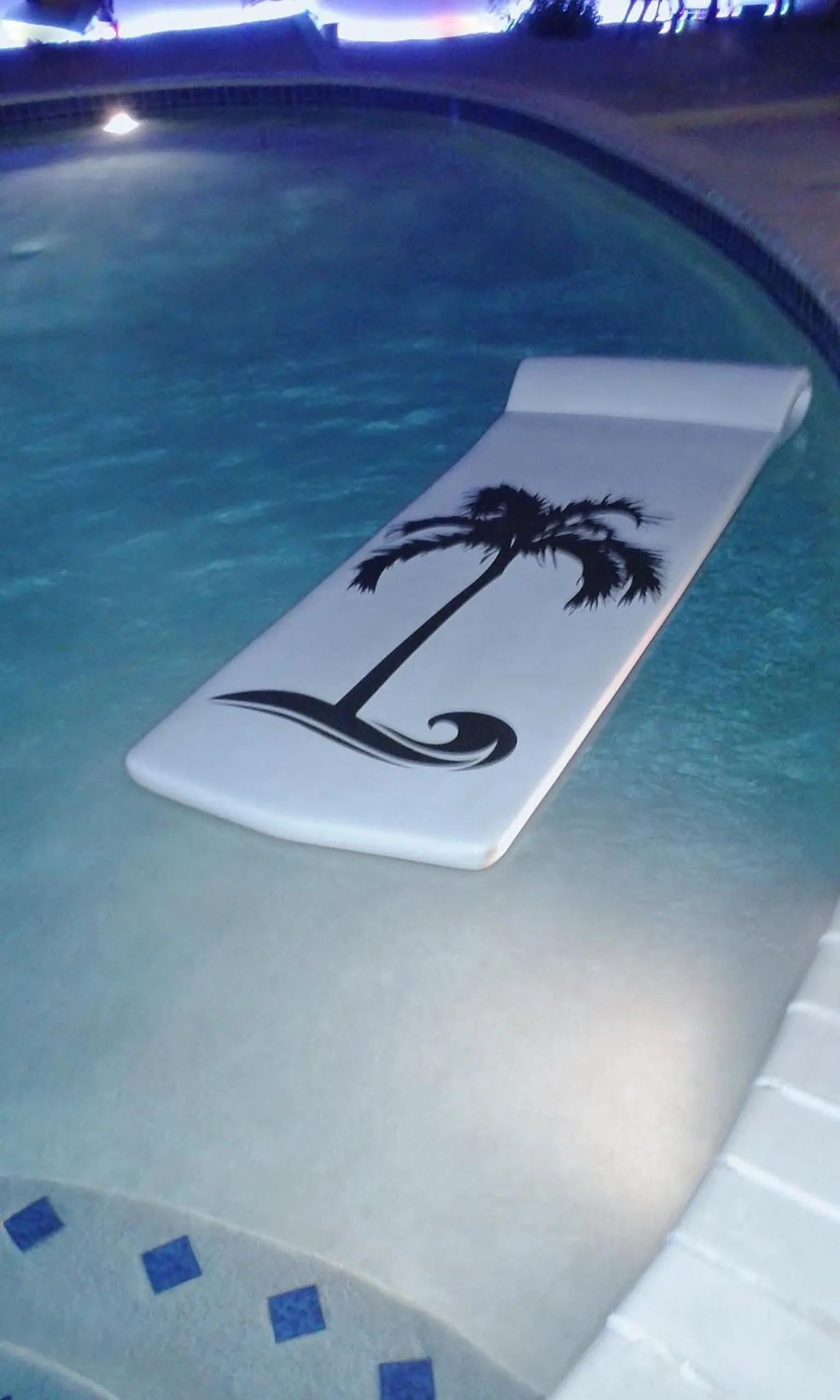 Pool view in Karibu Aruba Boutique Hotel