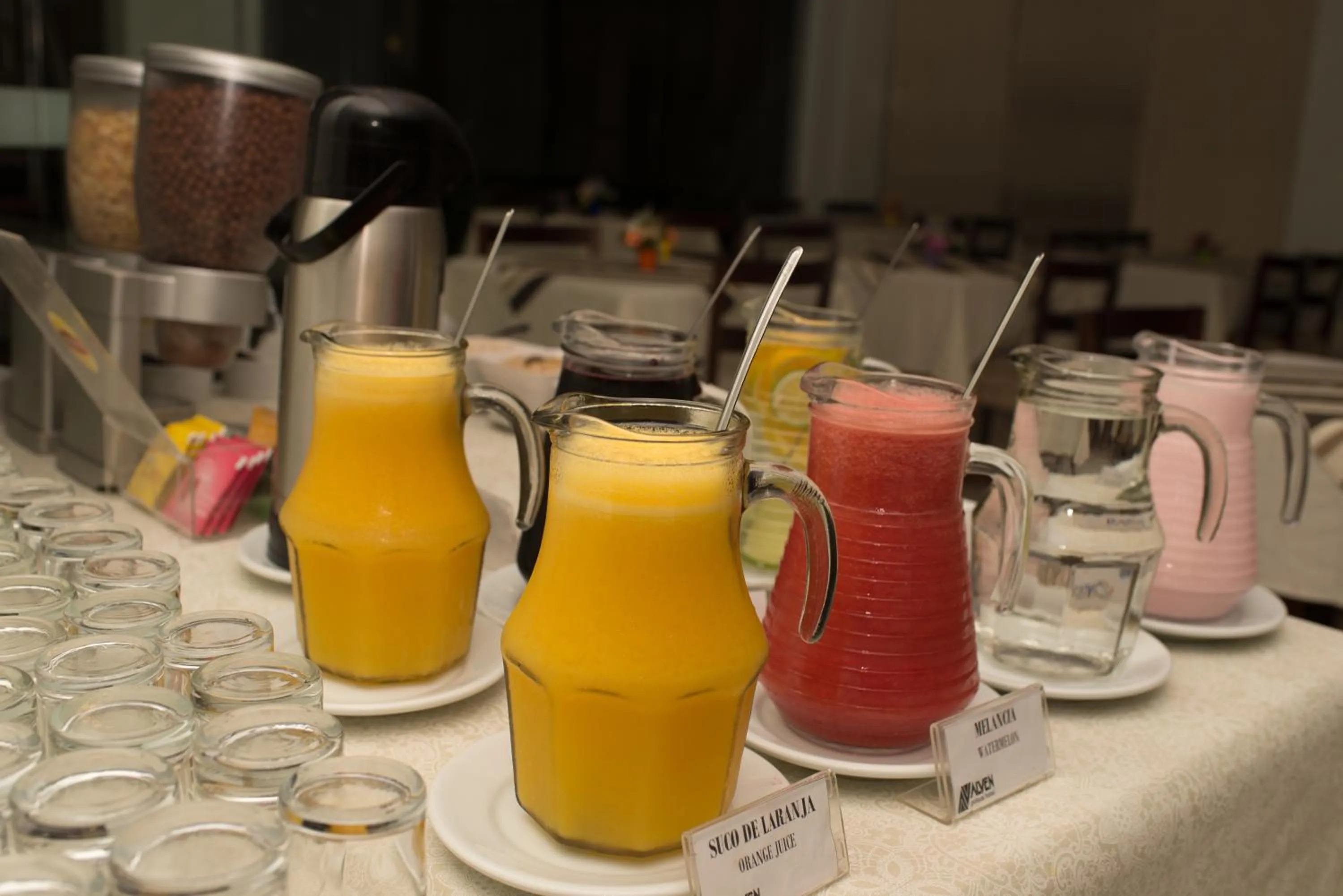 Food and drinks in Alven Hotel by Slaviero Hotéis