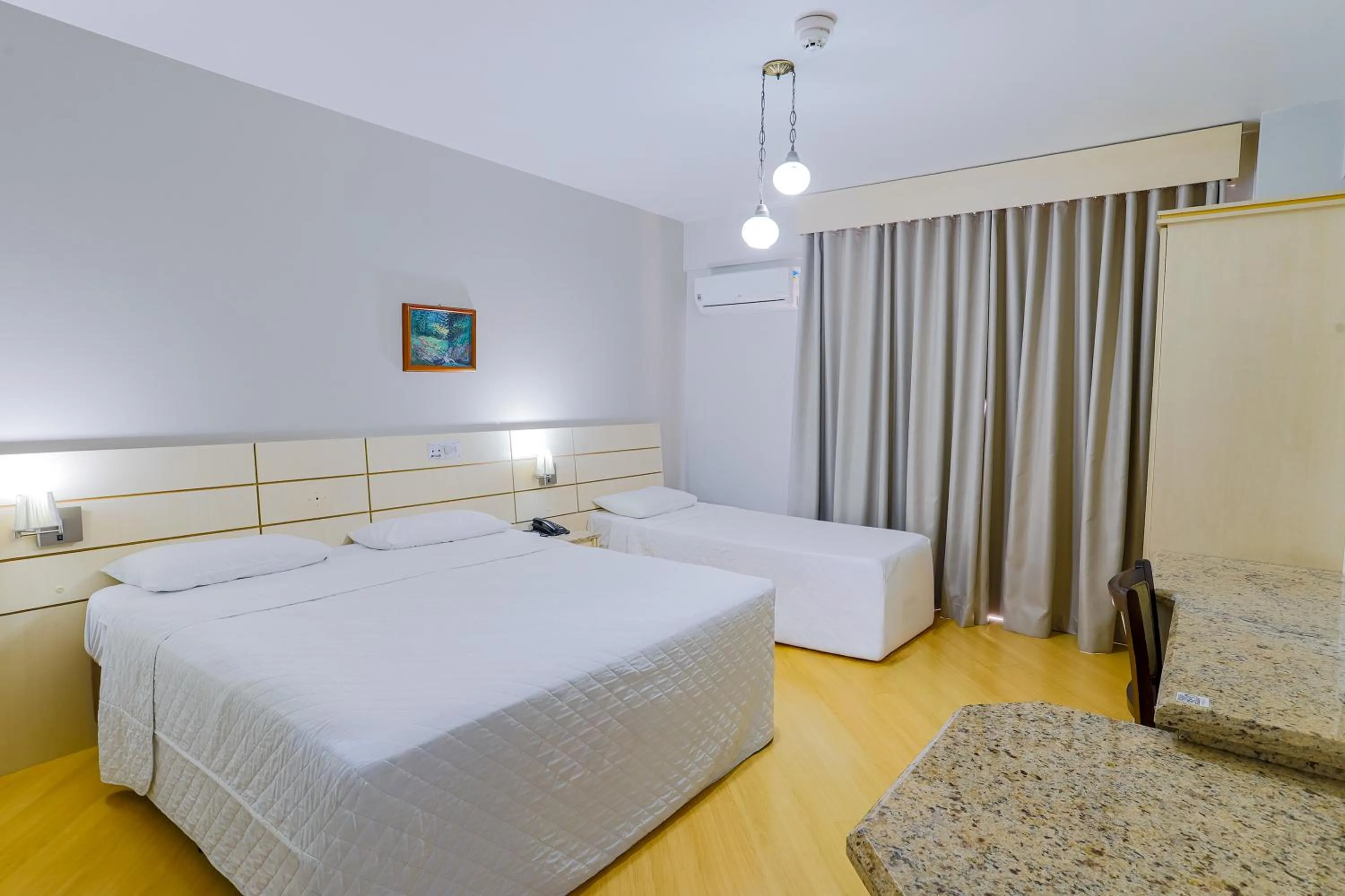 Bed in Alven Hotel by Slaviero Hotéis