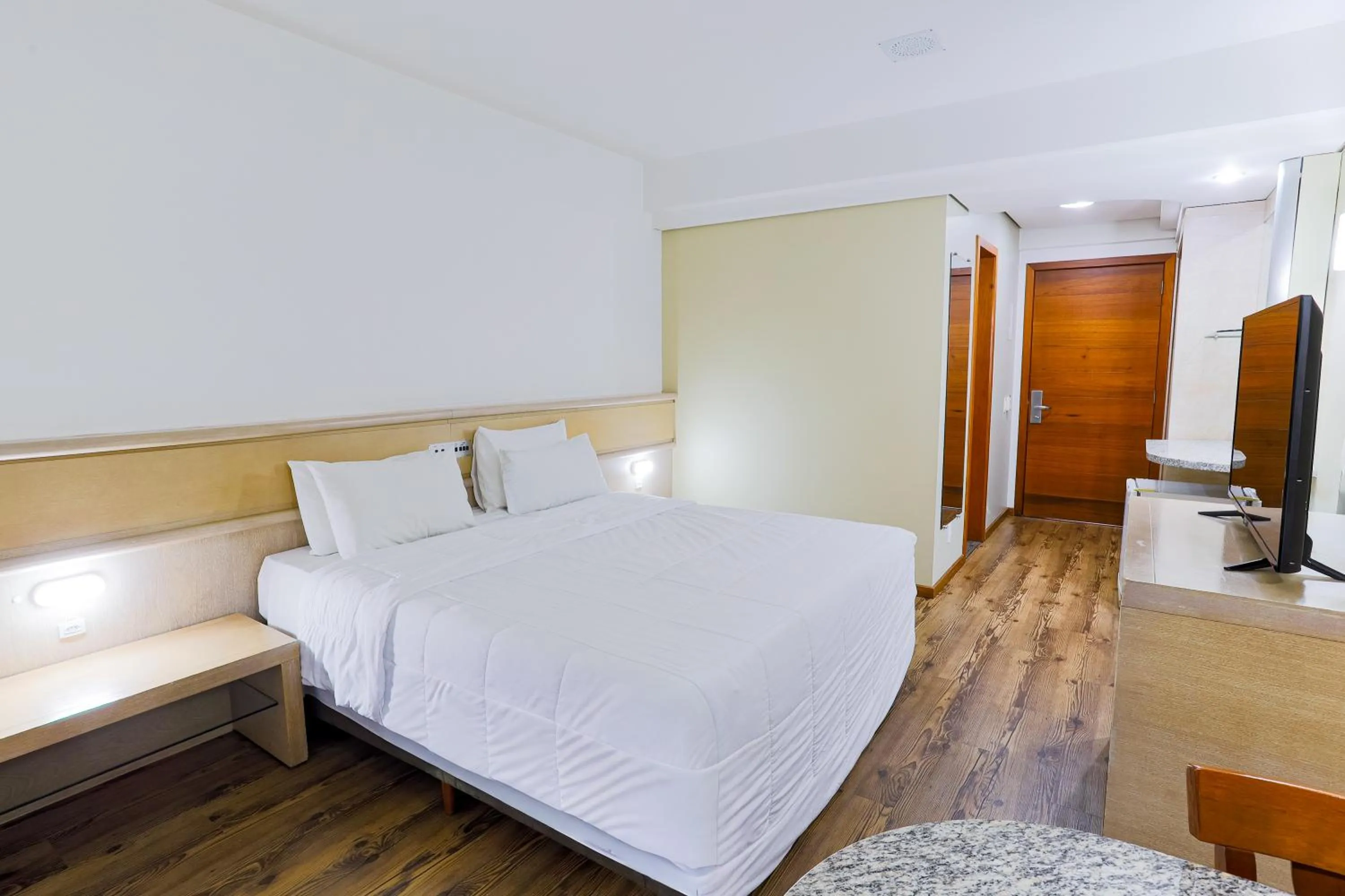 Bed in Alven Hotel by Slaviero Hotéis