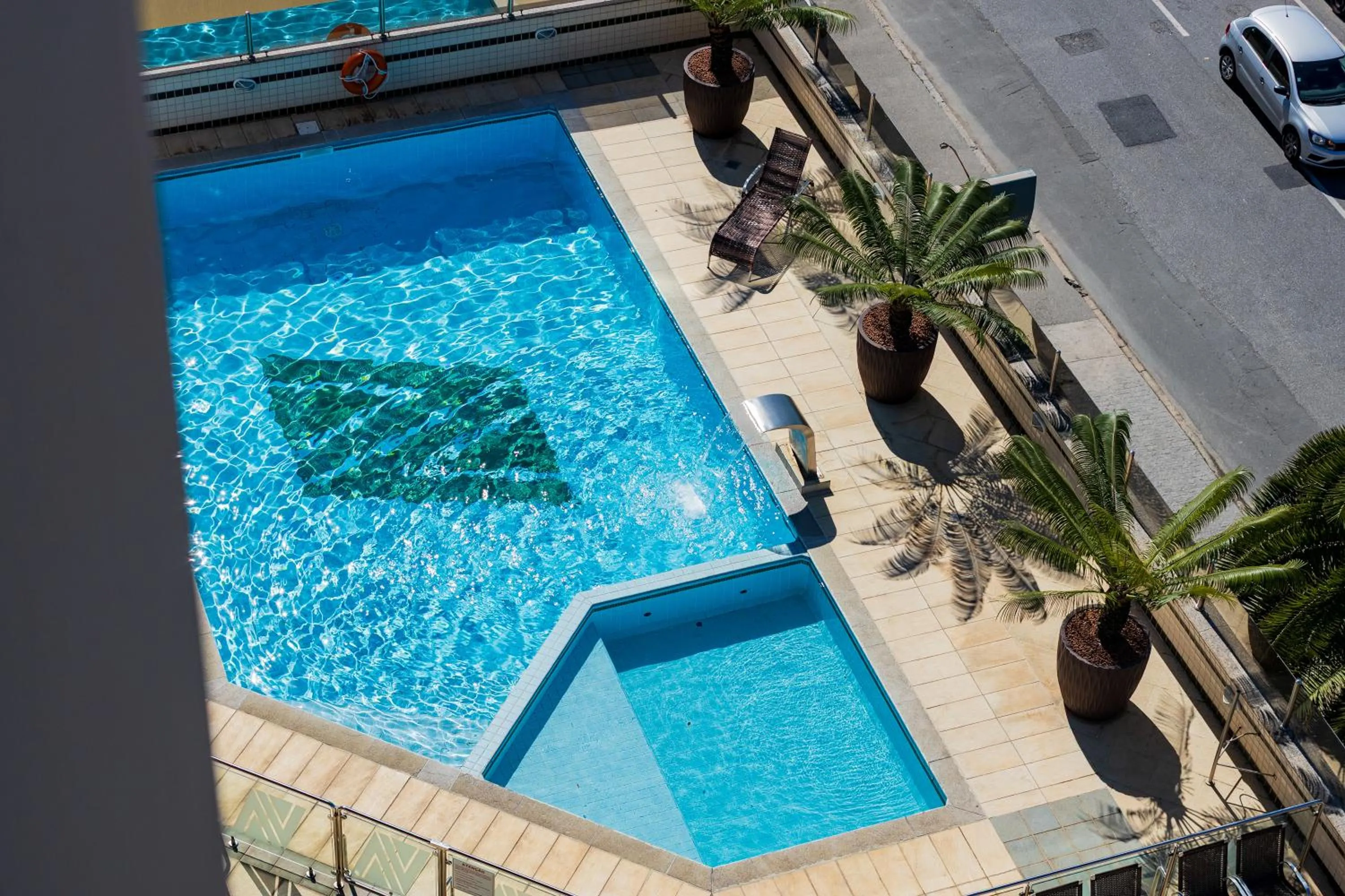 Pool view in Alven Hotel by Slaviero Hotéis