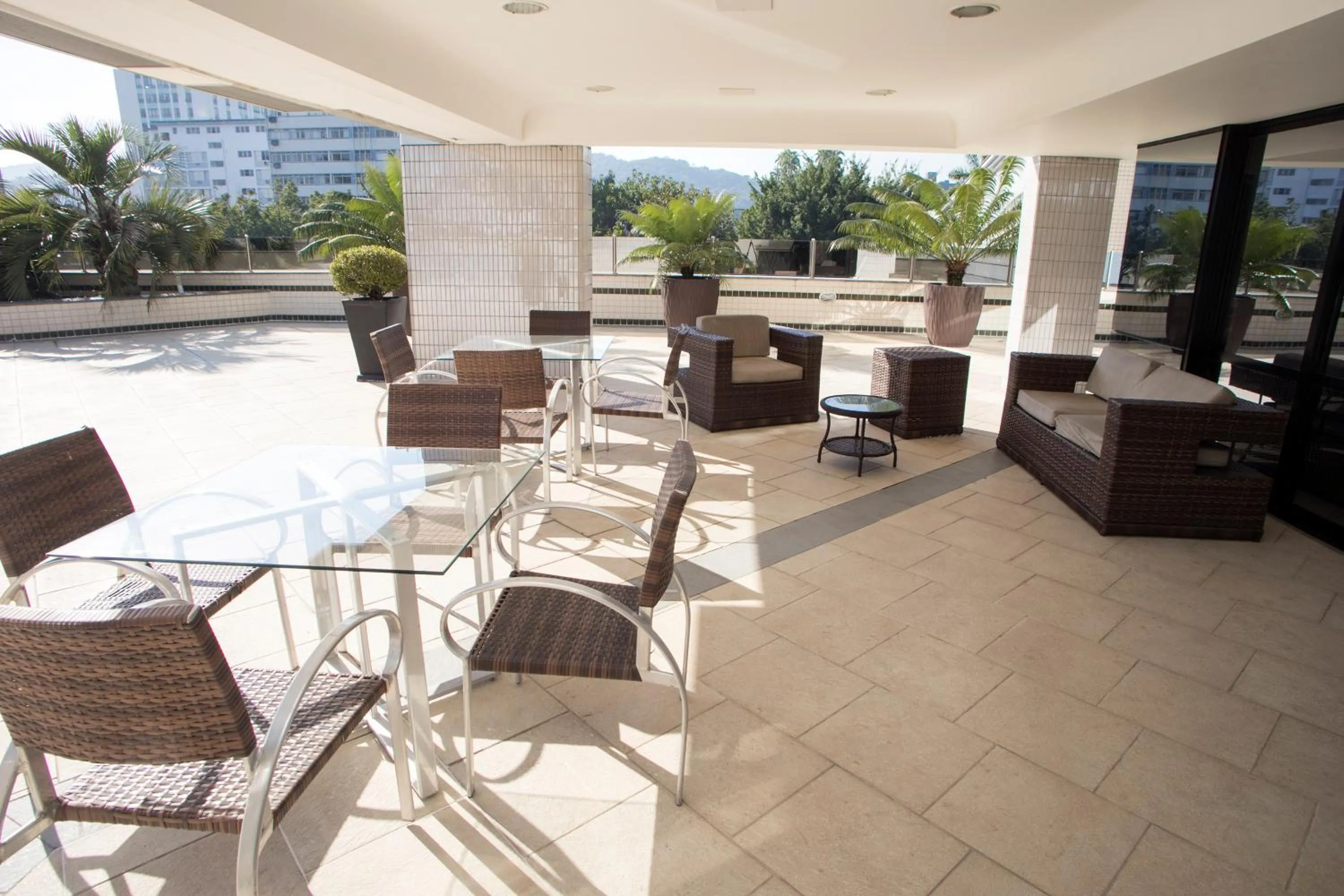 Pool view in Alven Hotel by Slaviero Hotéis