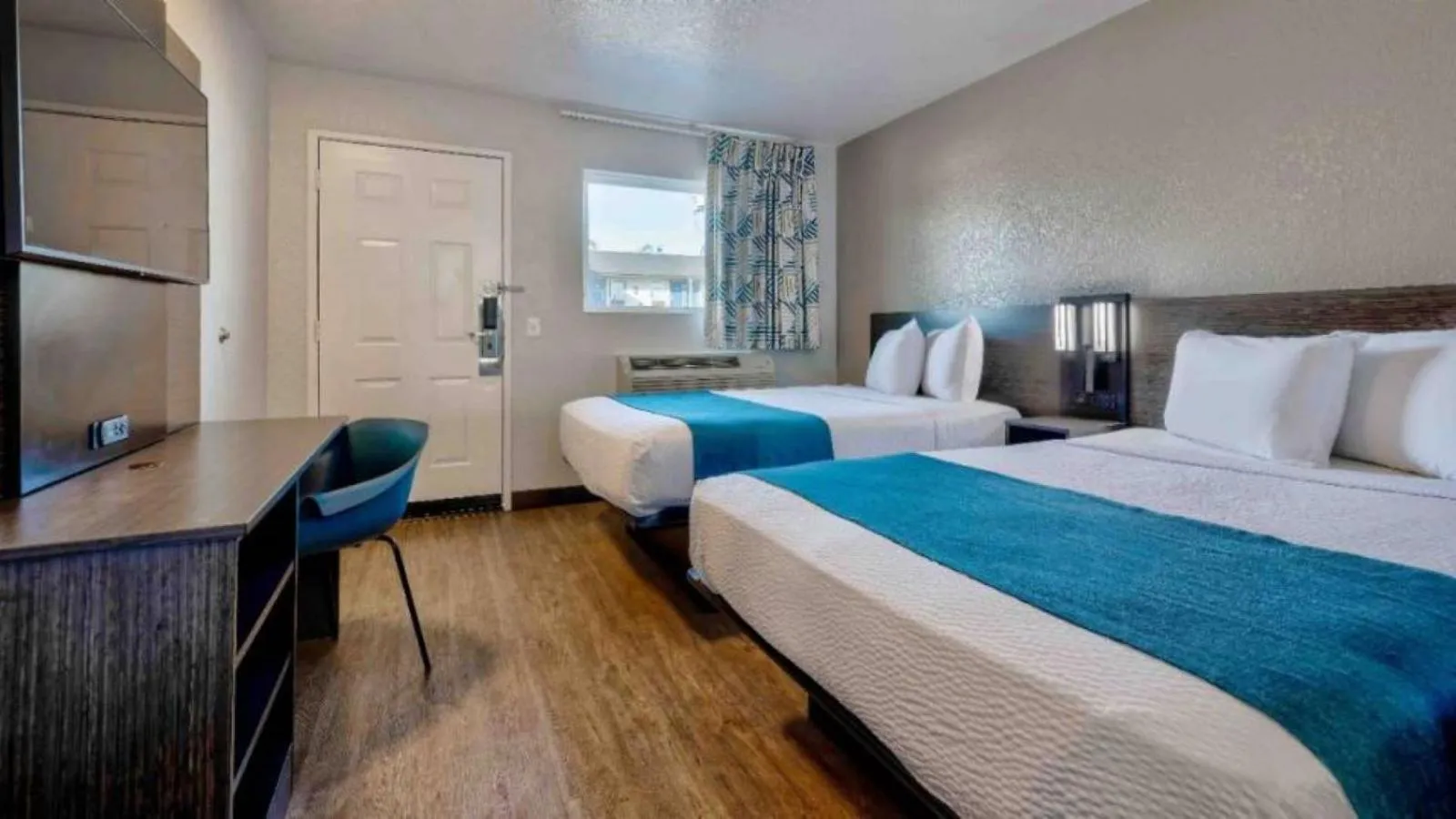 Bedroom, Bed in Motel 6-El Centro, CA