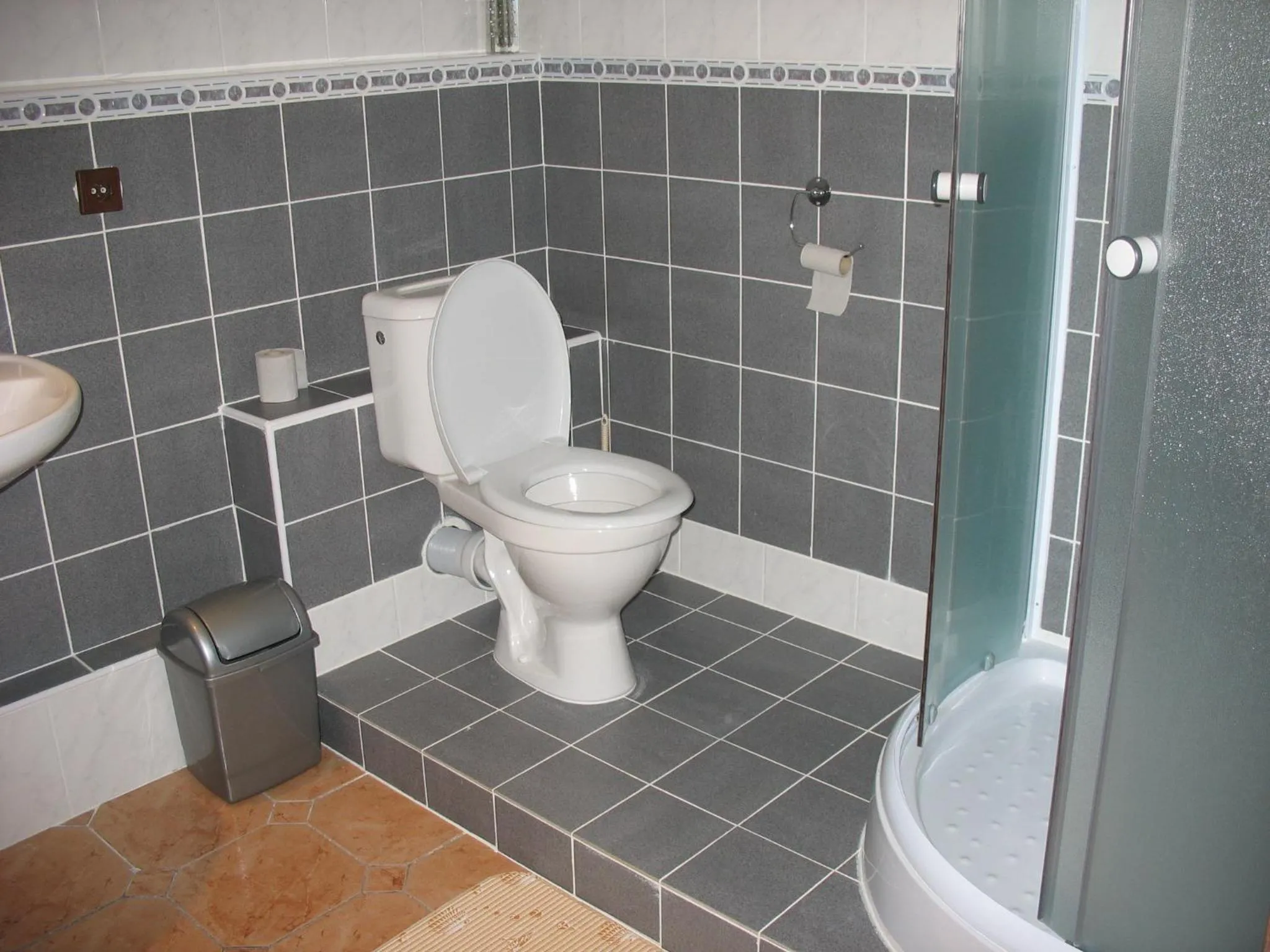 Shower in Hotel Kovarna