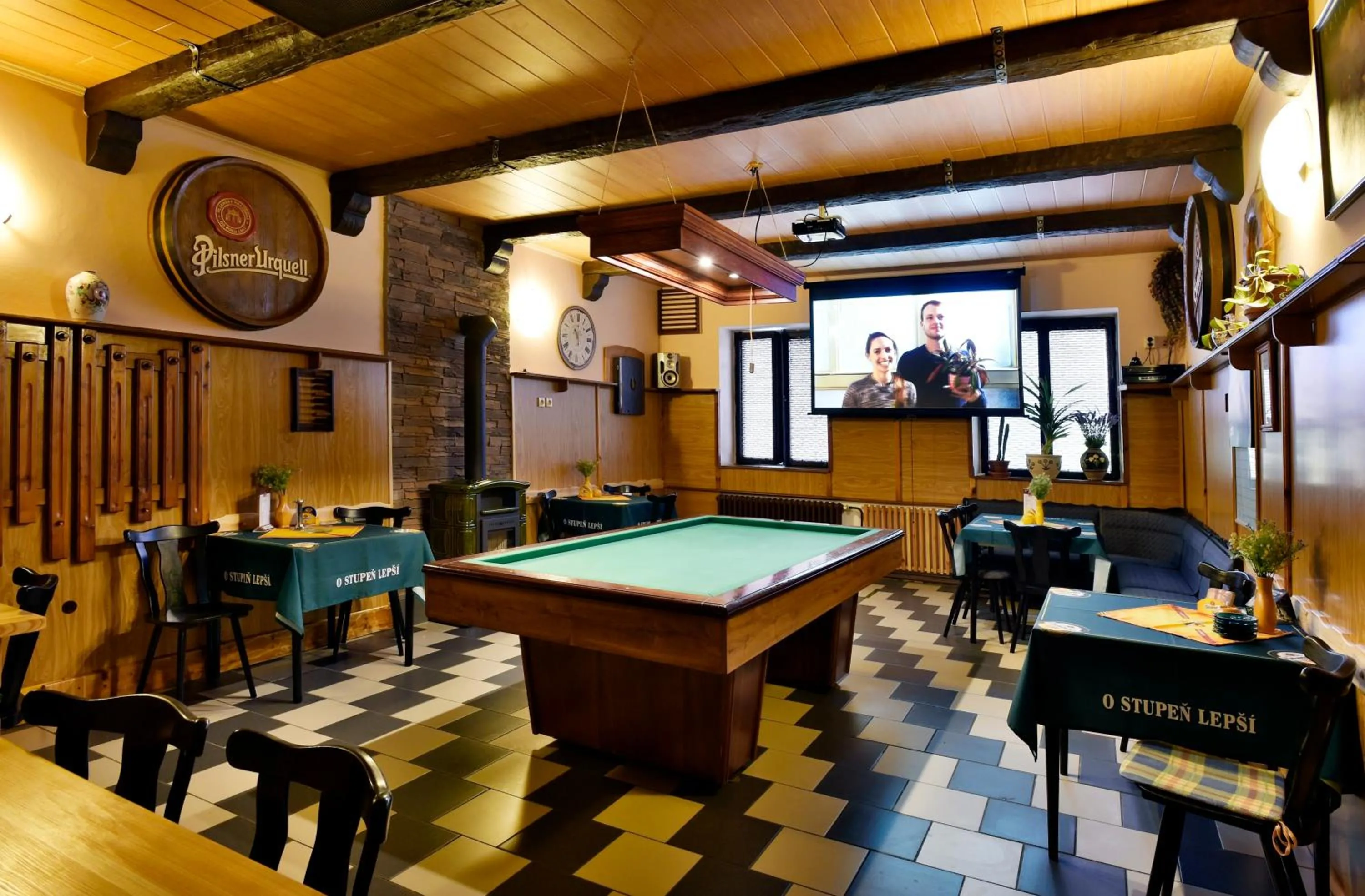 Communal lounge/ TV room in Hotel Kovarna