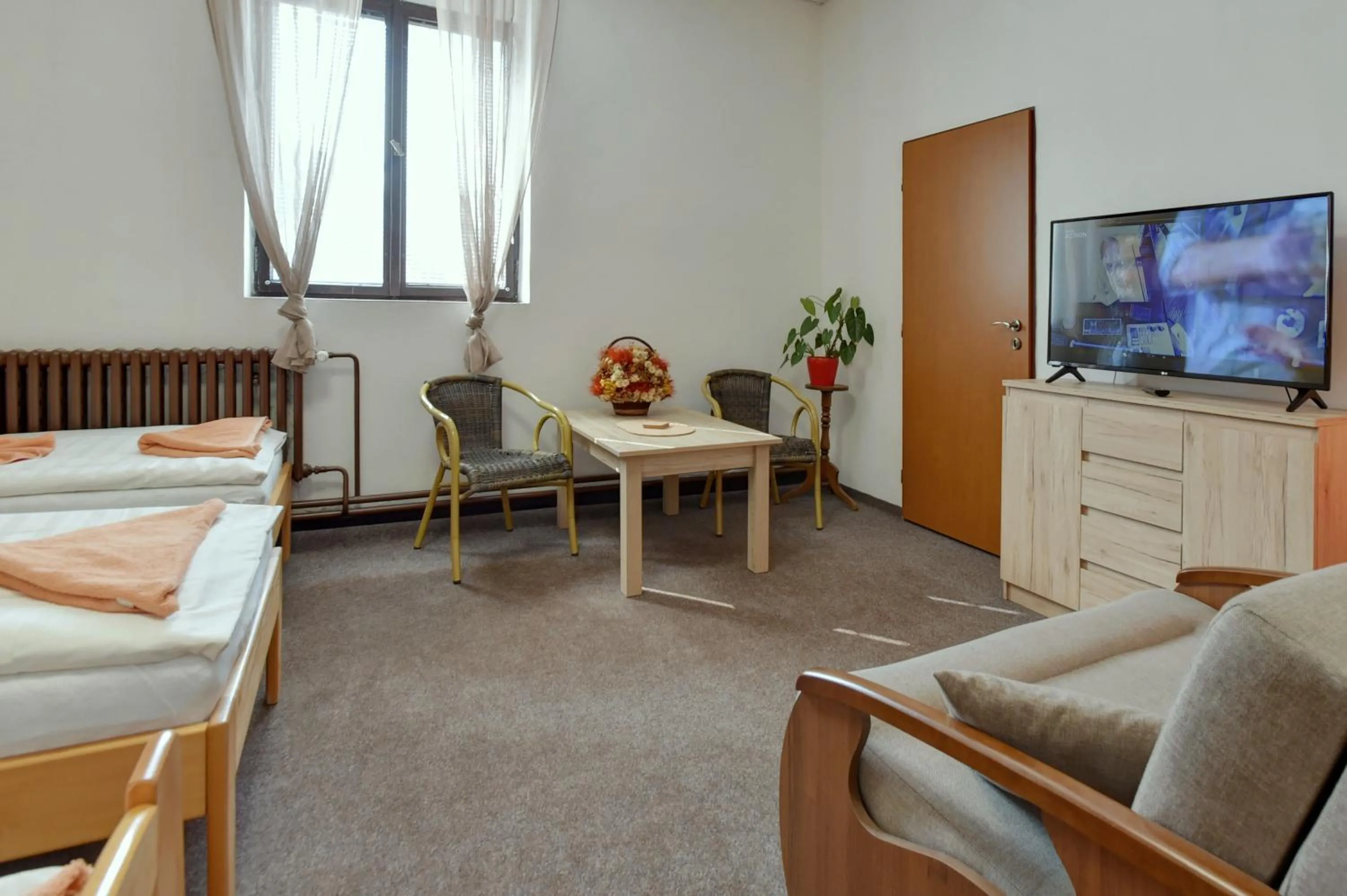 Bedroom, Bed in Hotel Kovarna