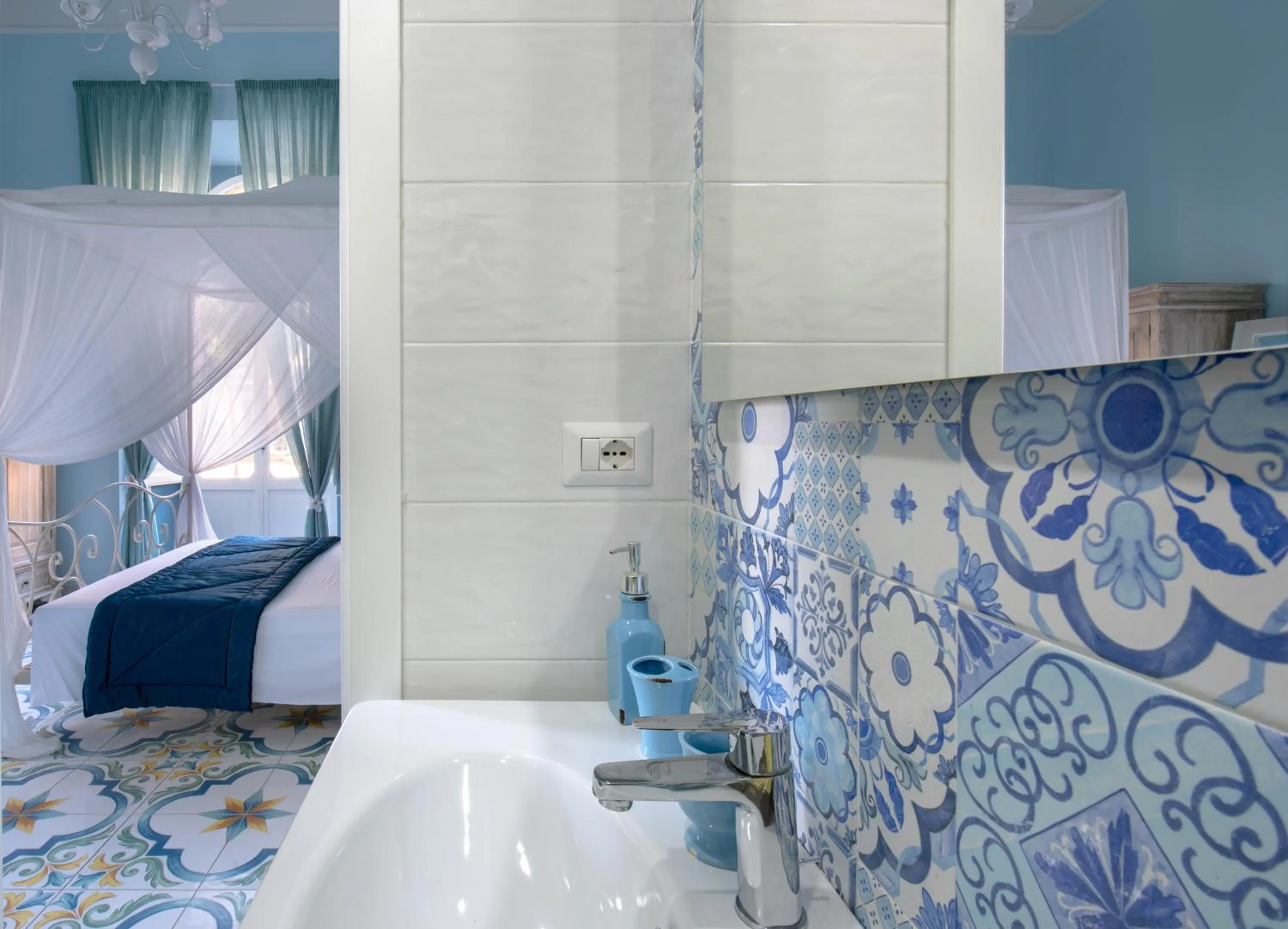 Bathroom, Bed in Regina Elena