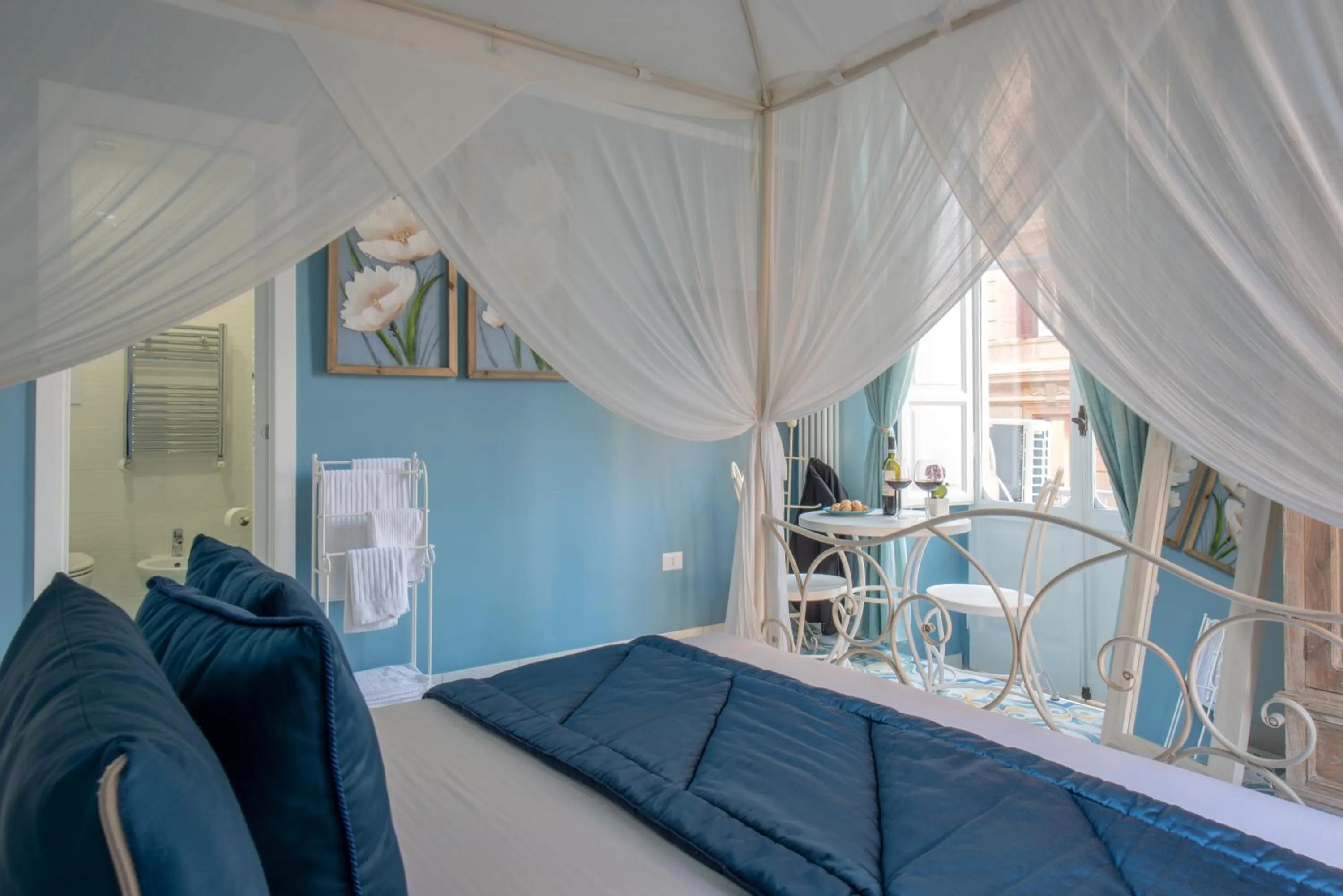 Bedroom in Regina Elena