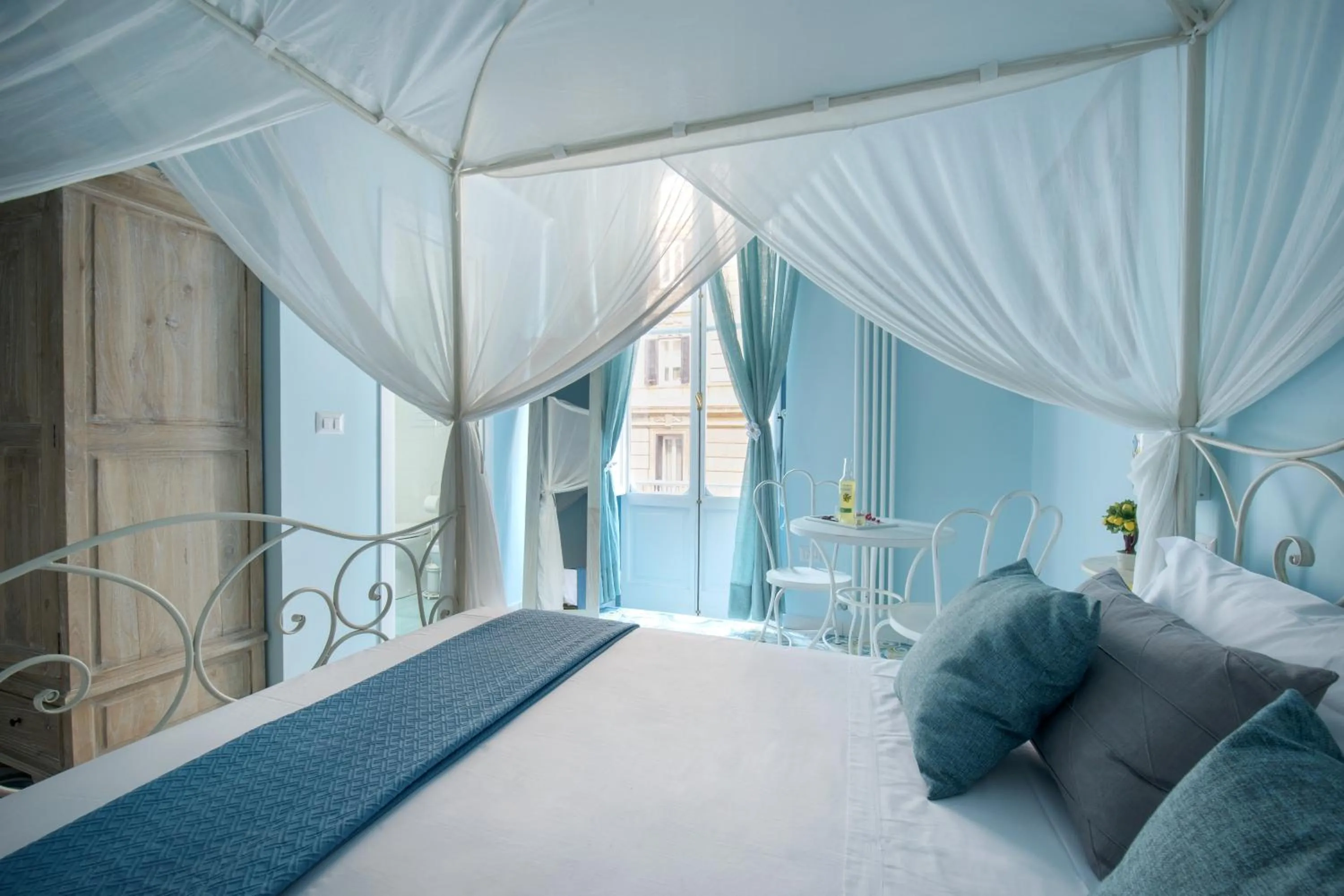 Bedroom, Bed in Regina Elena