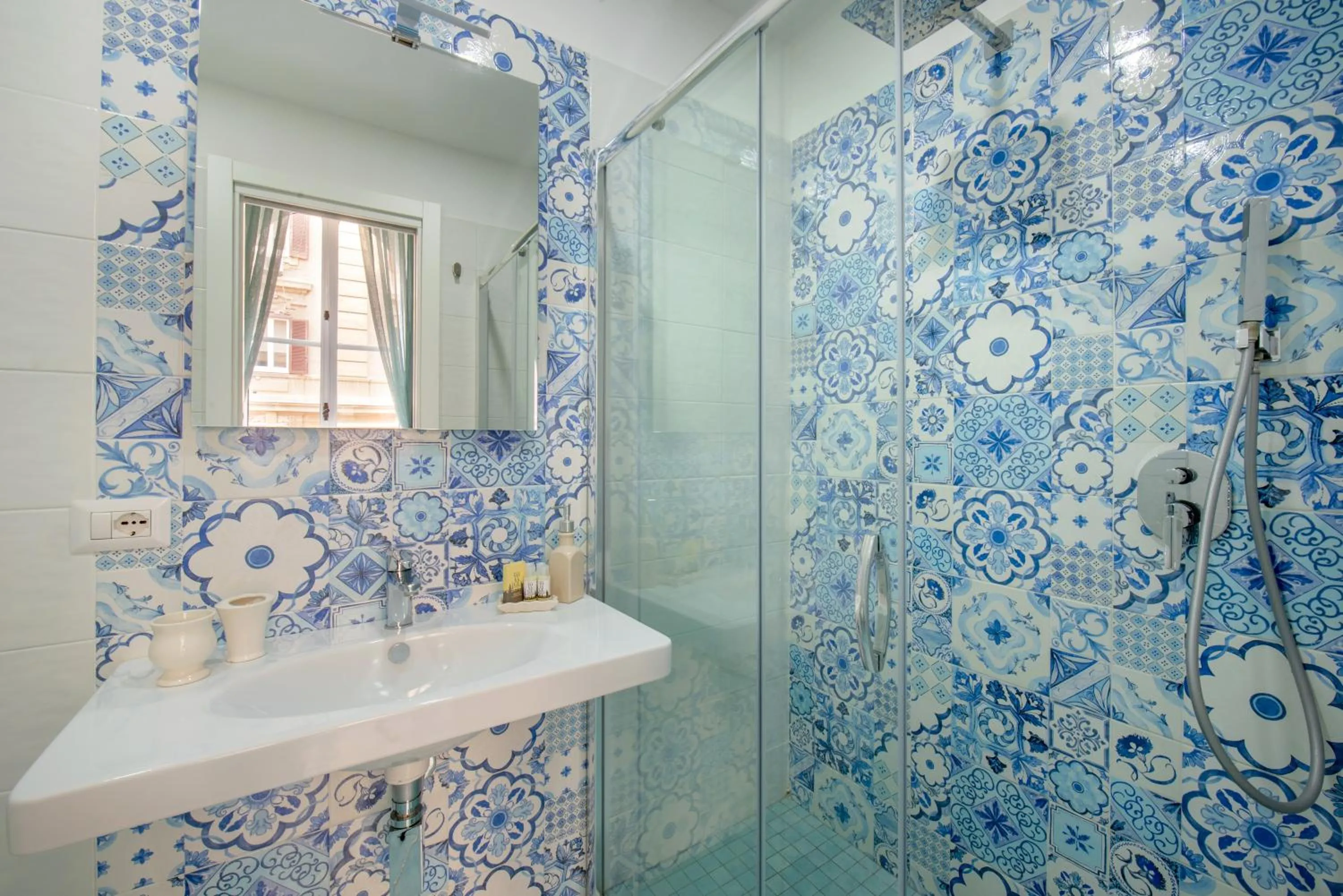 Bathroom in Regina Elena