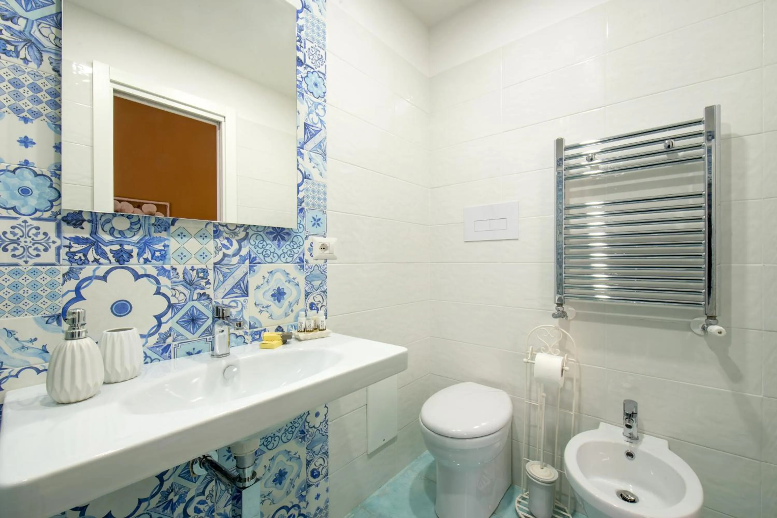 Bathroom in Regina Elena