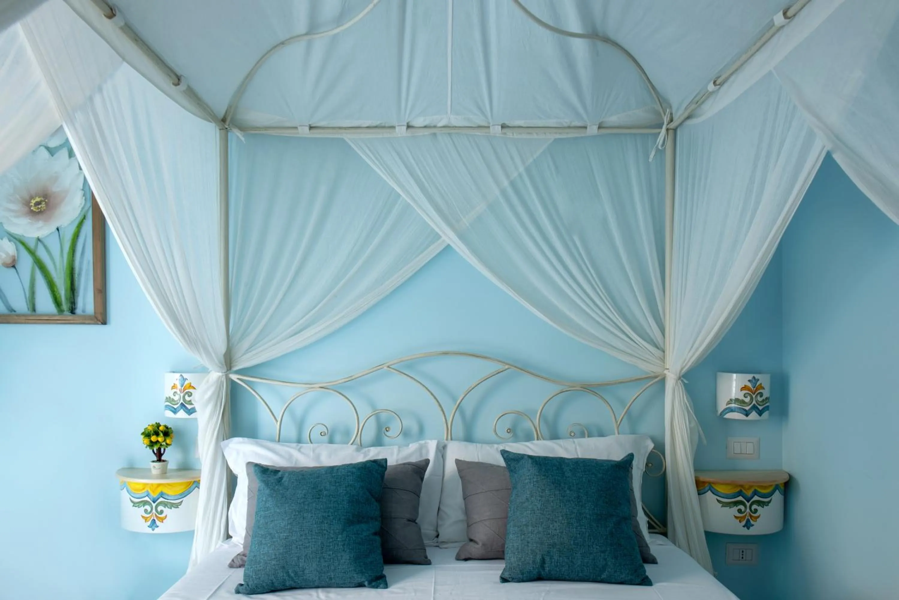 Decorative detail, Bed in Regina Elena