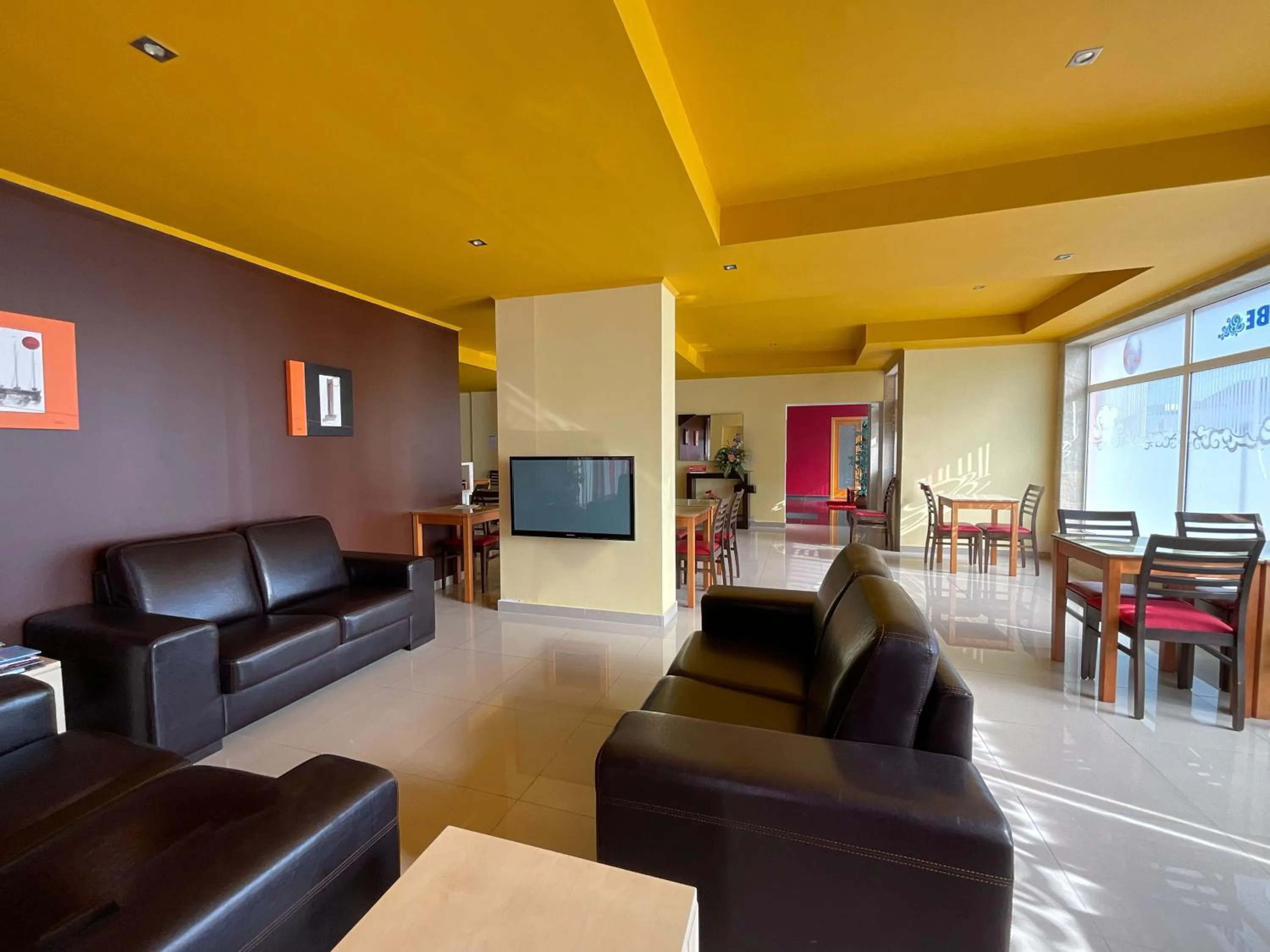 Restaurant/places to eat in Hotel Hebe Peniche