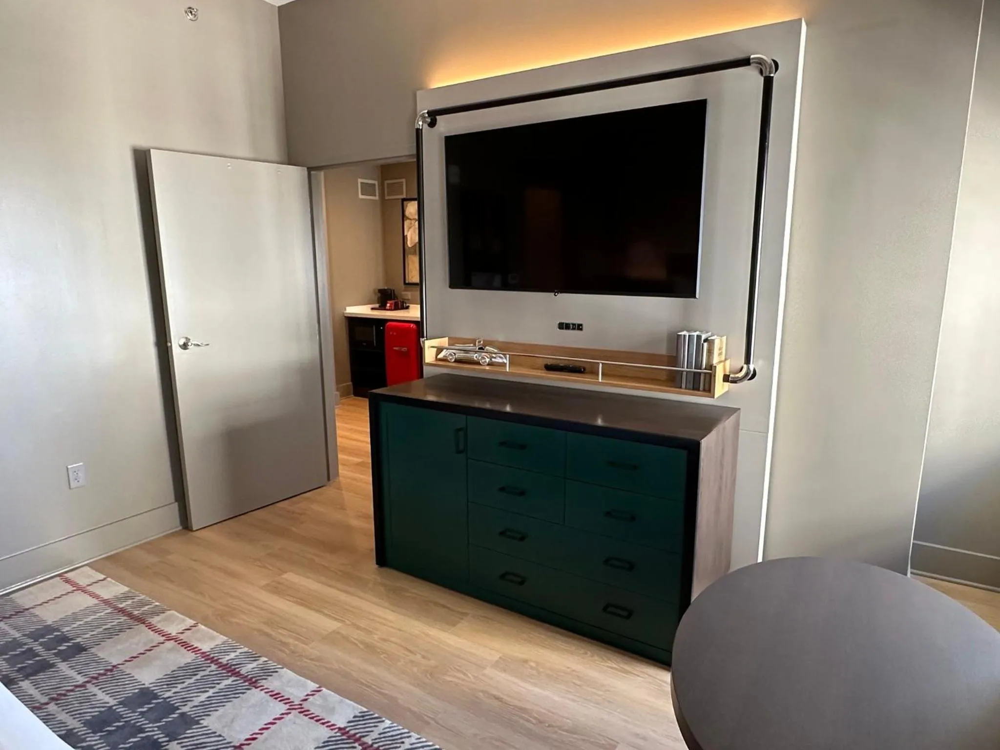 Photo of the whole room in Hotel Indigo Baton Rouge Downtown by IHG