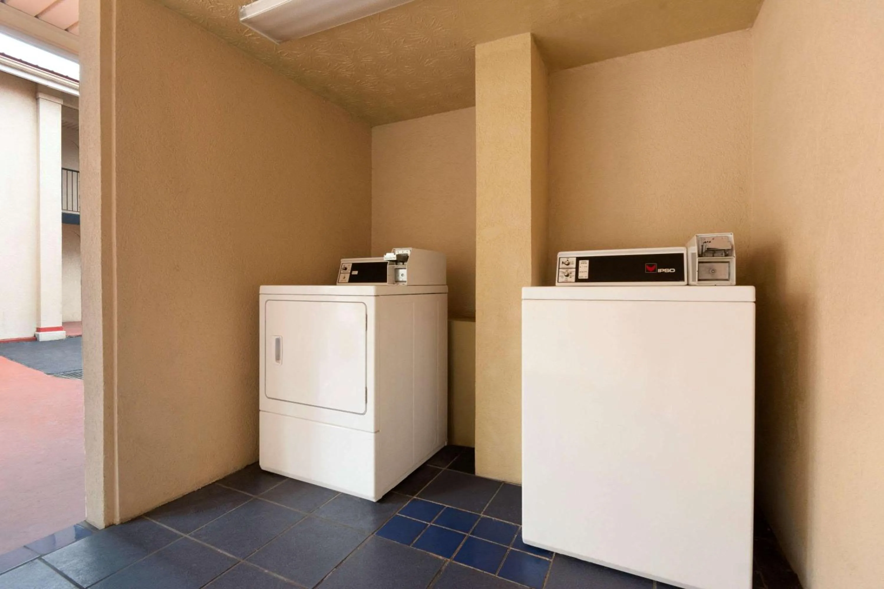 On site in Super 8 by Wyndham College Park/Atlanta Airport West