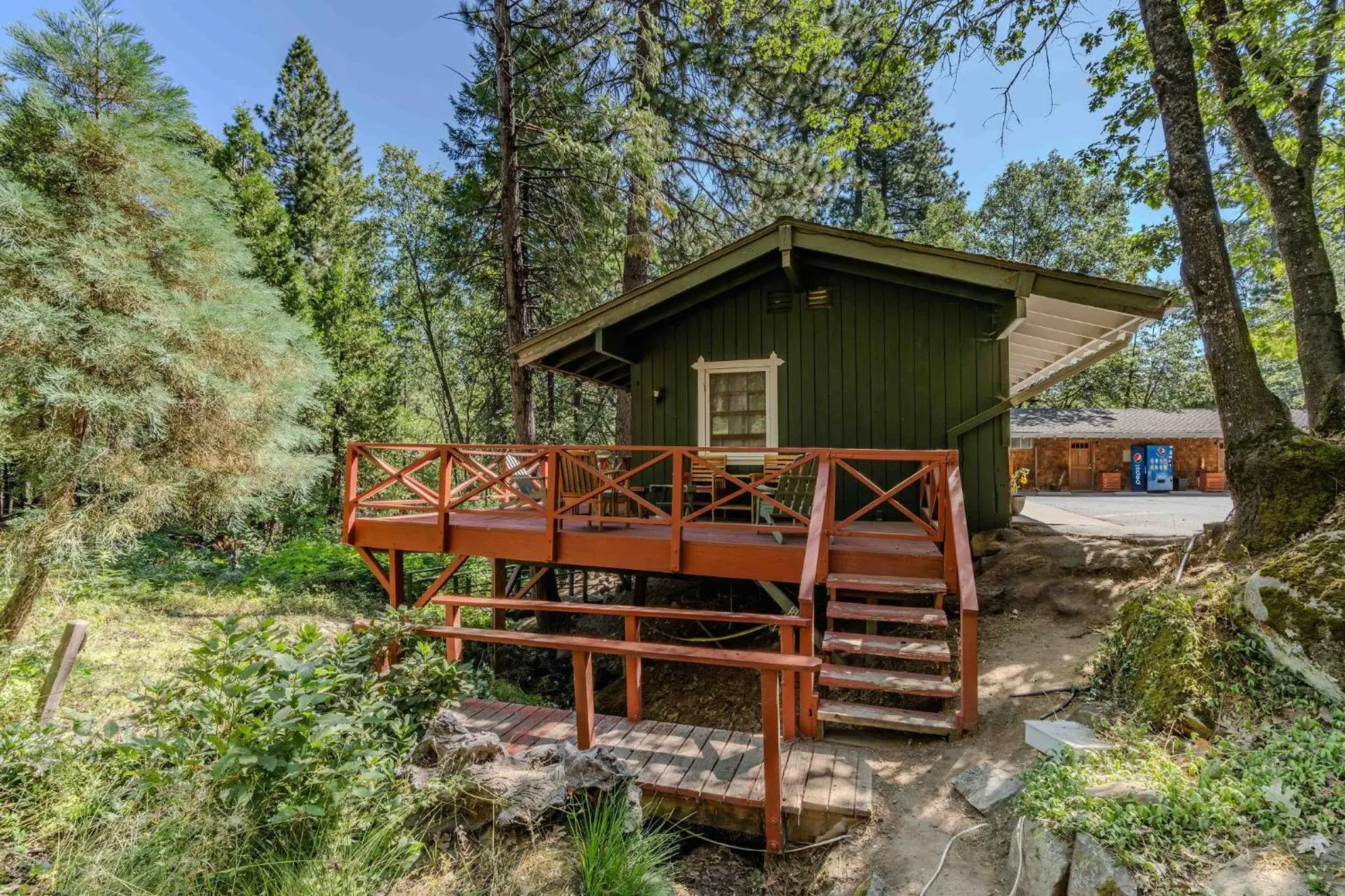 Property building in Narrow Gauge Inn Property building in Narrow Gauge Inn