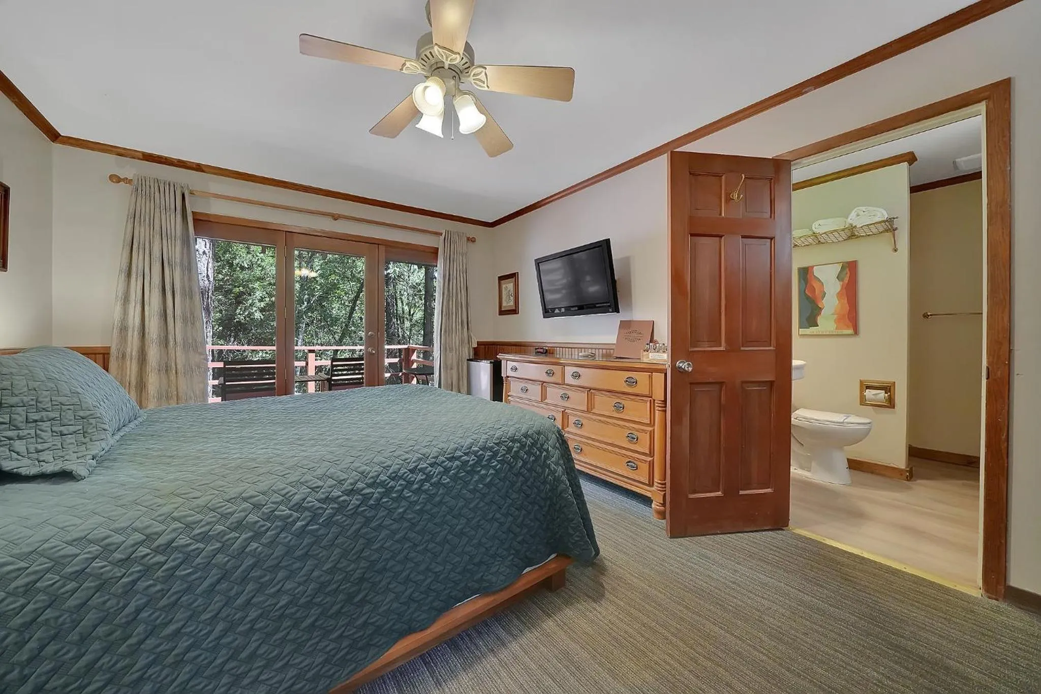 Bed in Narrow Gauge Inn