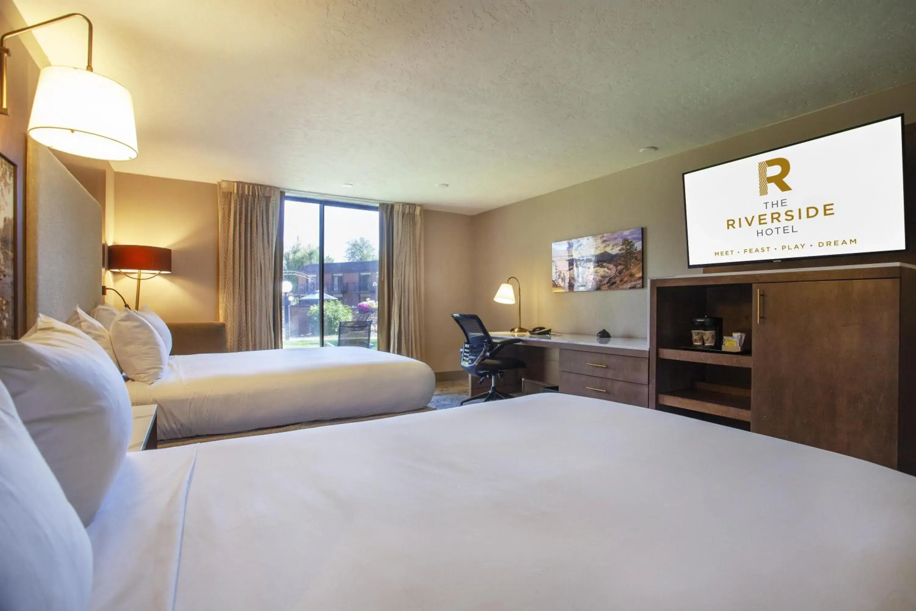 Bedroom, Bed in Riverside Hotel, BW Premier Collection Bedroom, Bed in Riverside Hotel, BW Premier Collection