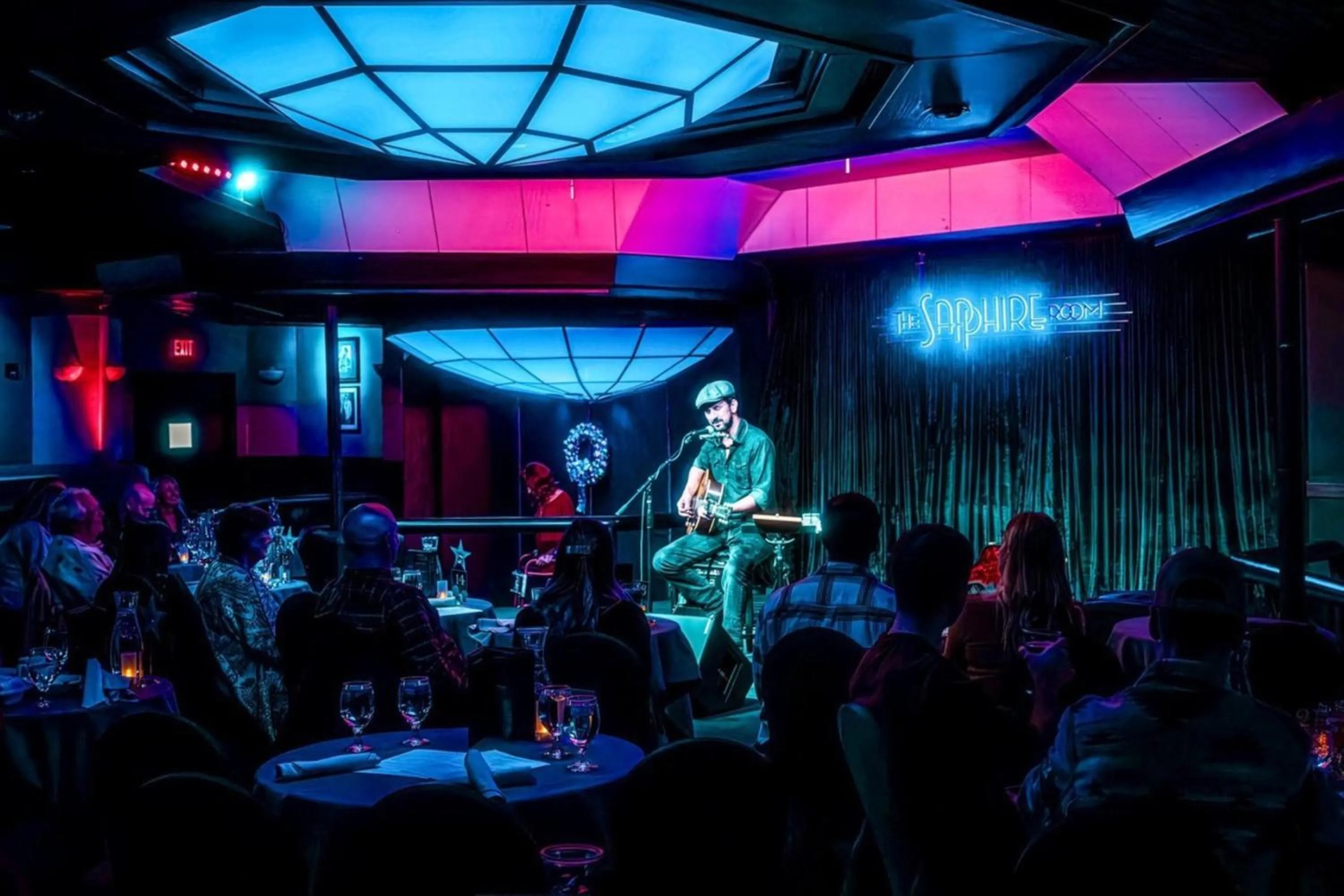 Entertainment in Riverside Hotel, BW Premier Collection