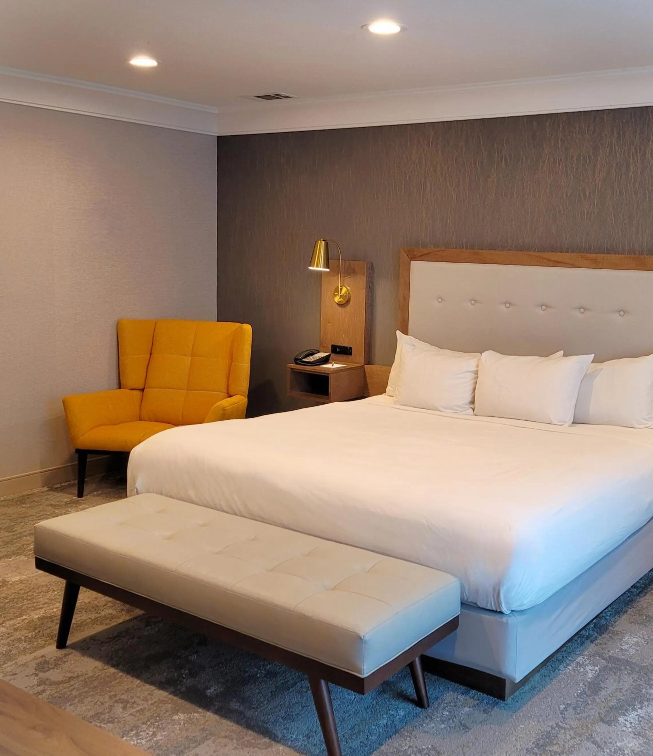 Bed in Riverside Hotel, BW Premier Collection