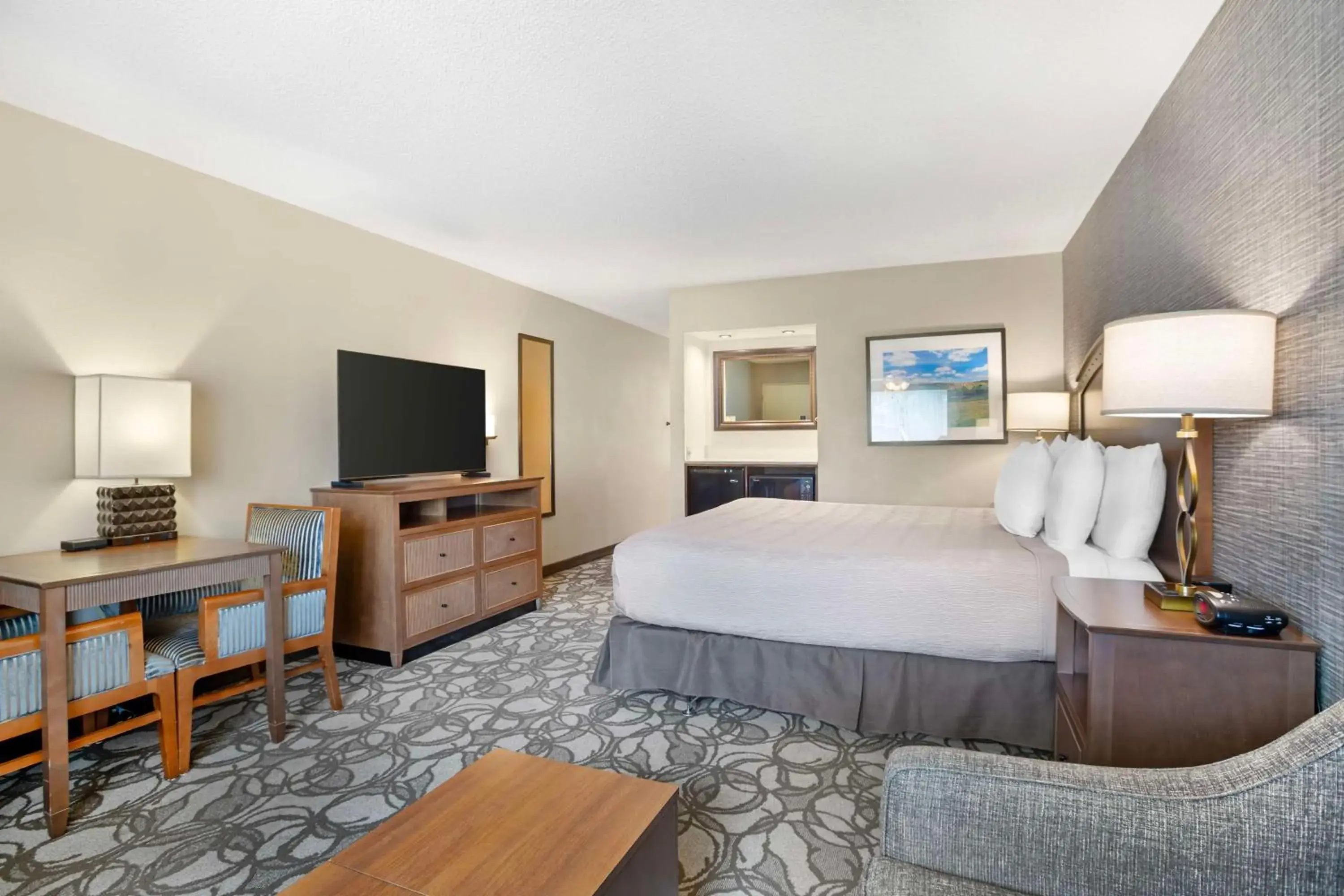 Bedroom, Bed in Best Western Plus Black Oak Bedroom, Bed in Best Western Plus Black Oak