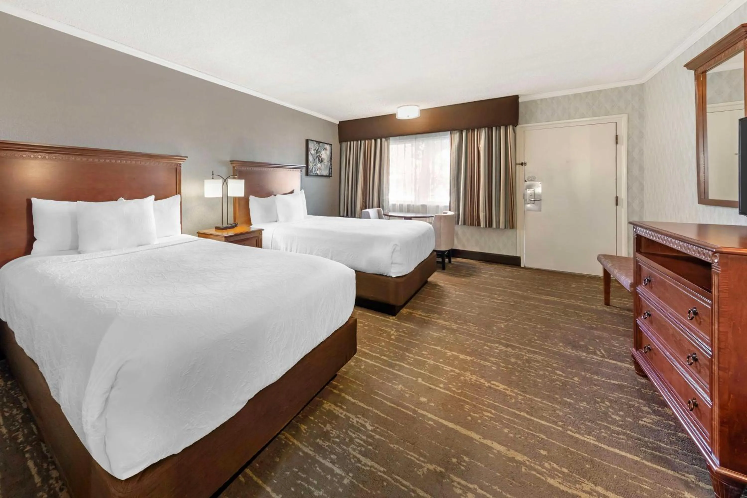 Bedroom, Bed in Best Western Plus Black Oak