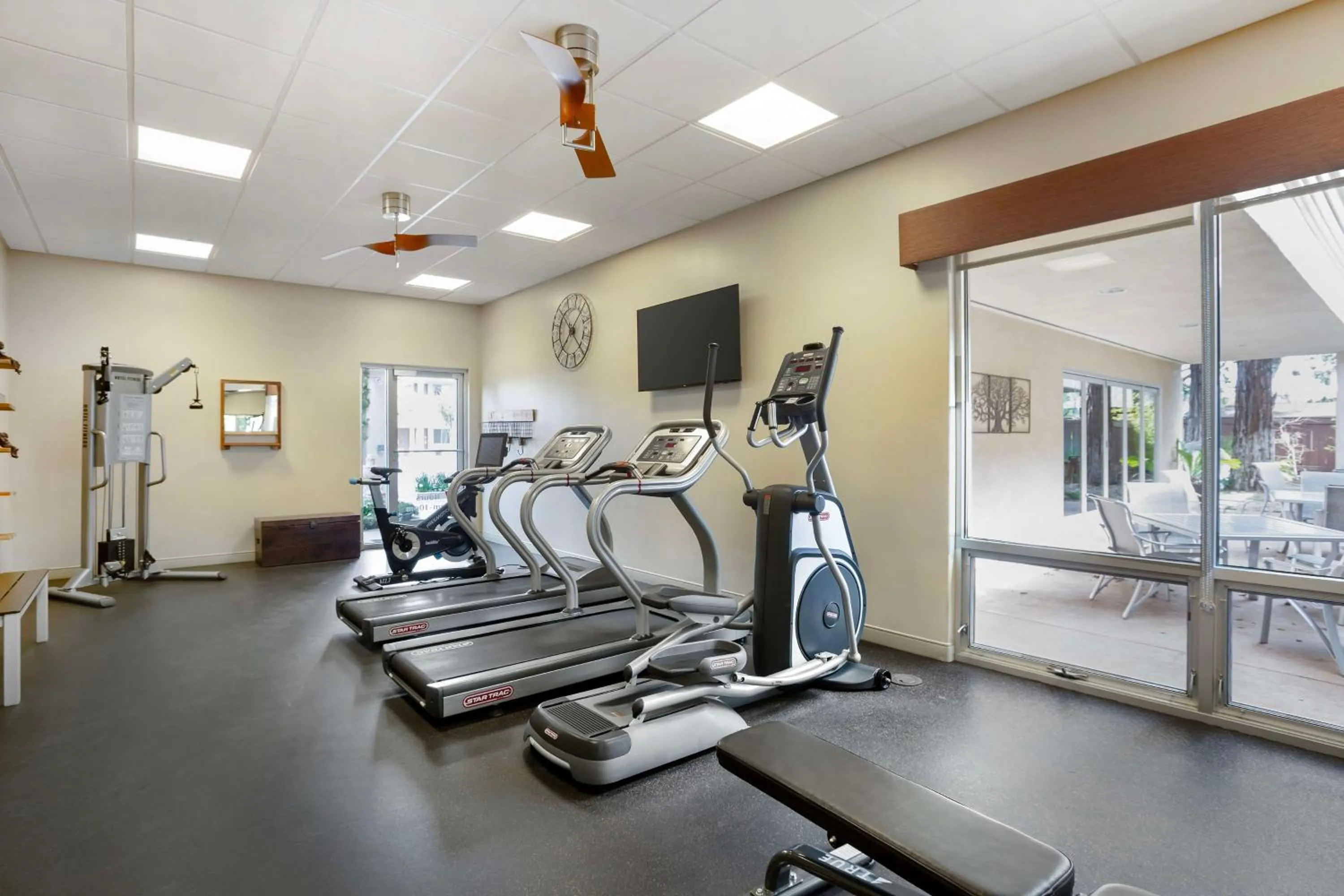 Fitness centre/facilities in Best Western Plus Black Oak