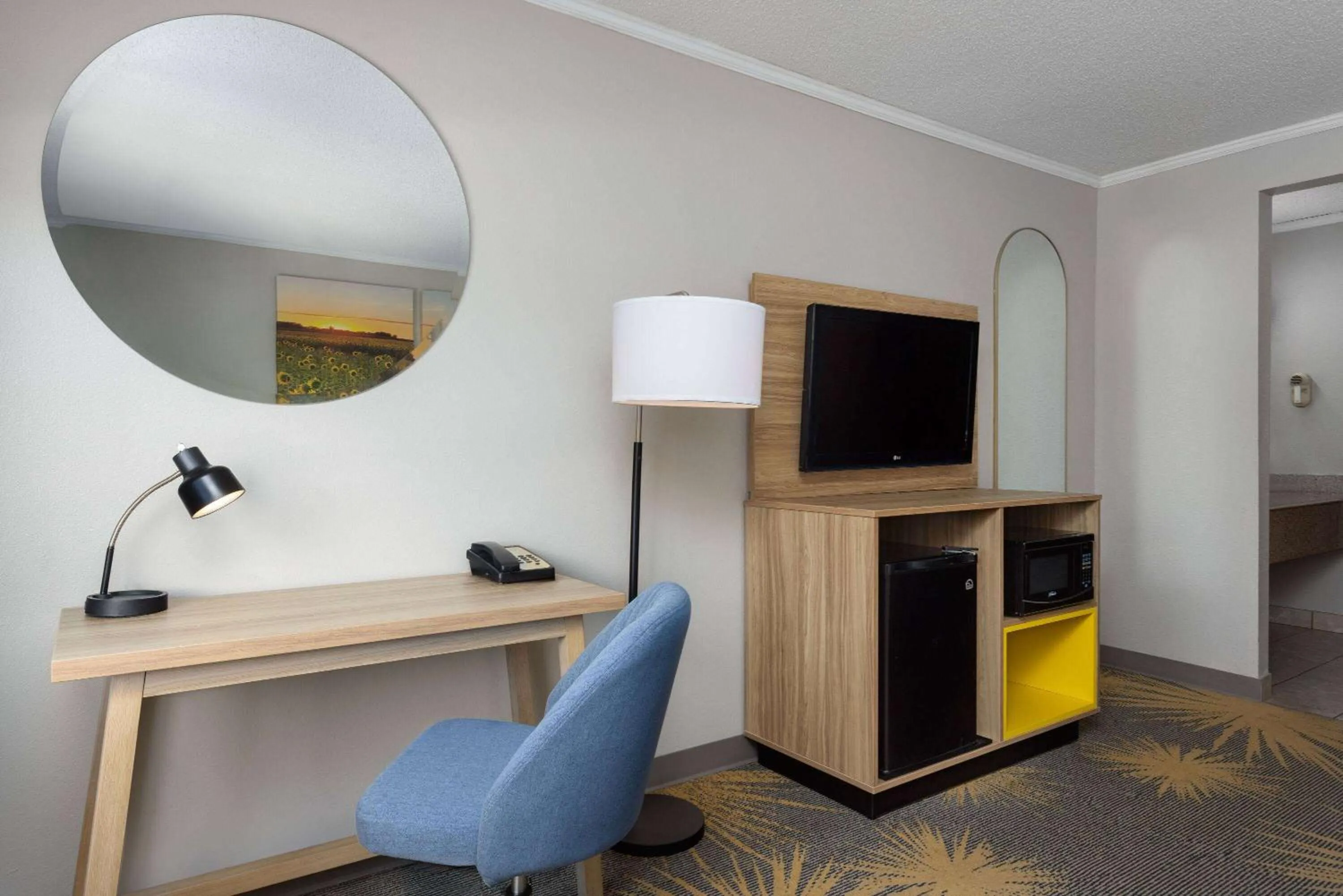 Other in Days Inn & Suites by Wyndham Kansas City - CHIEFS Stadium