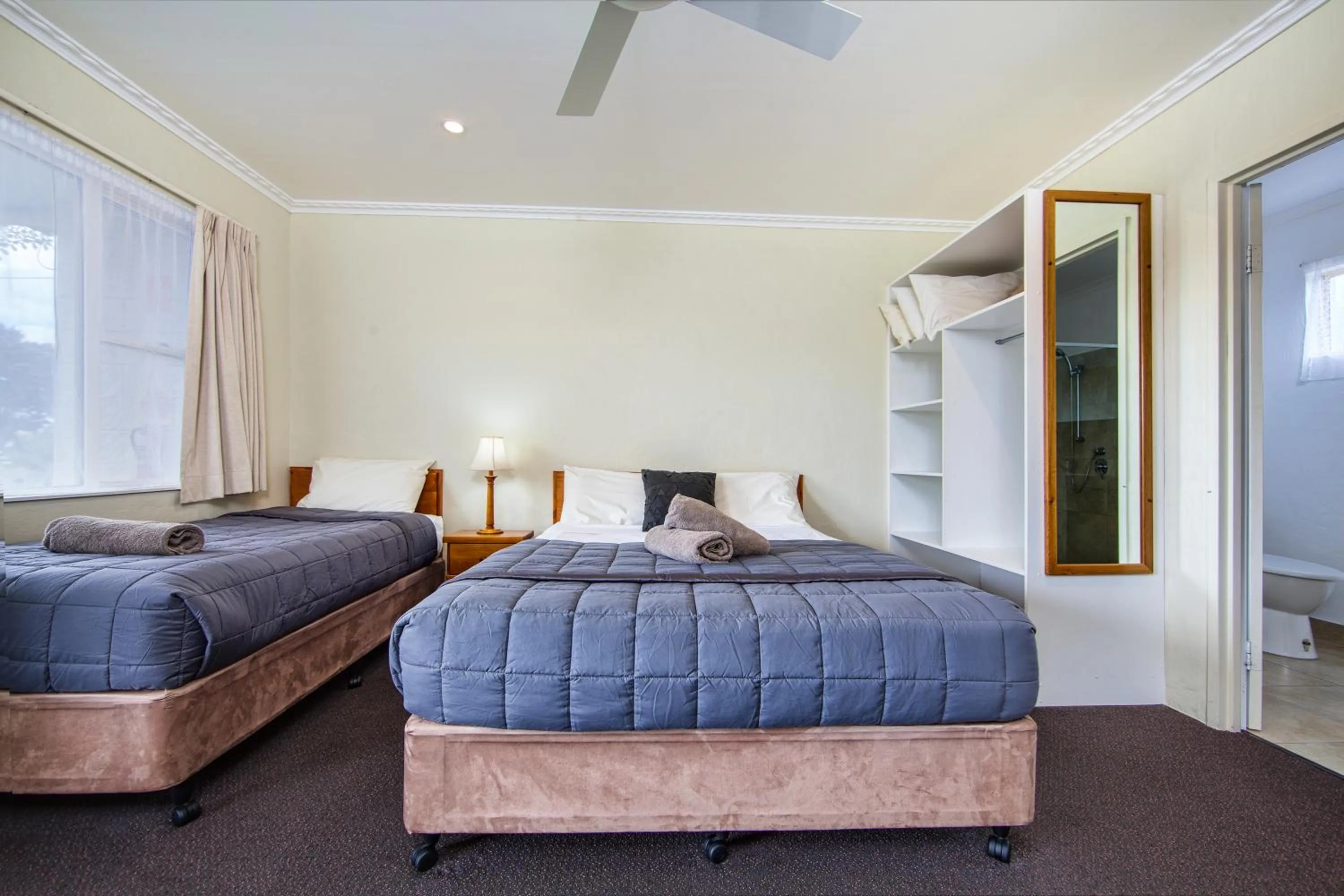 Photo of the whole room, Bed in Wintersun Gardens Motel