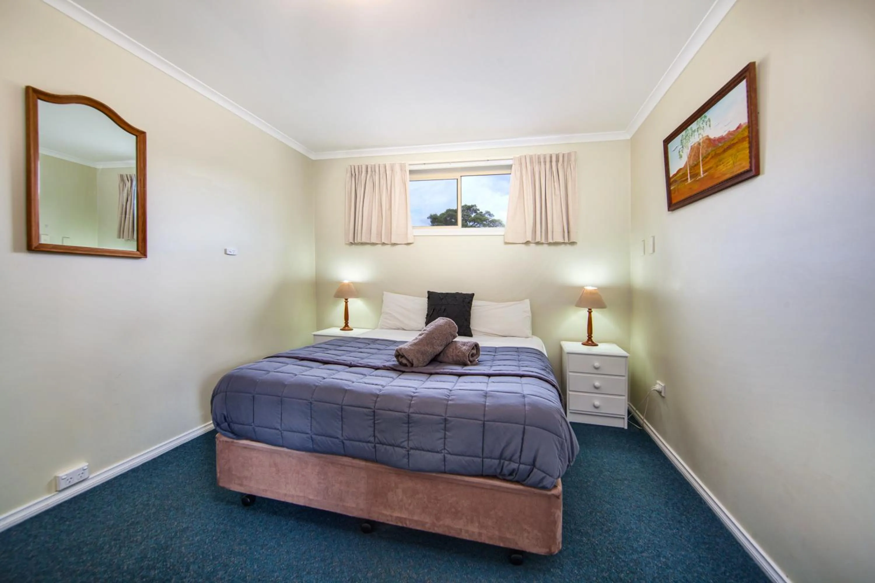 Bedroom, Bed in Wintersun Gardens Motel