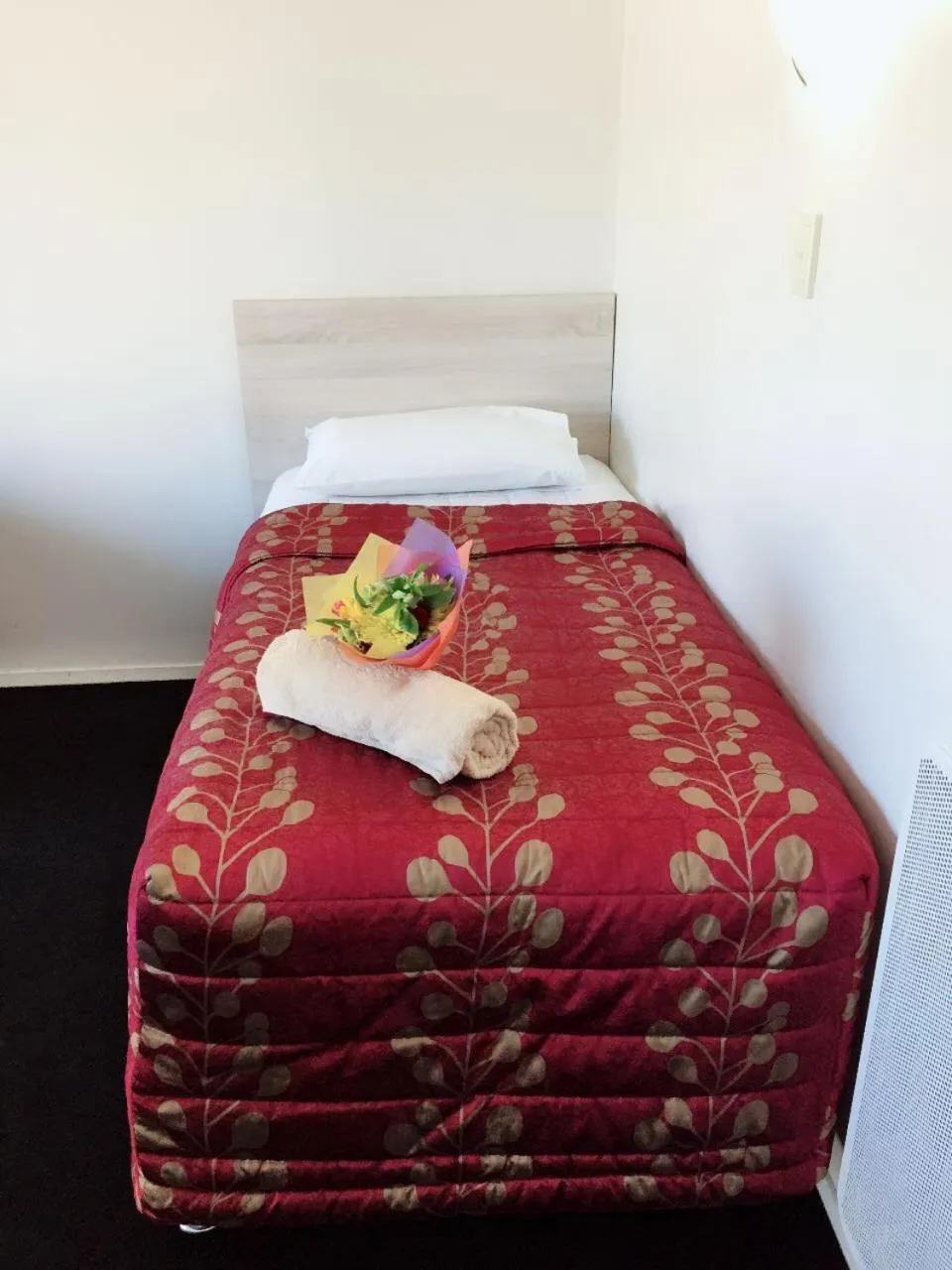 Bed in Rose Court Motel