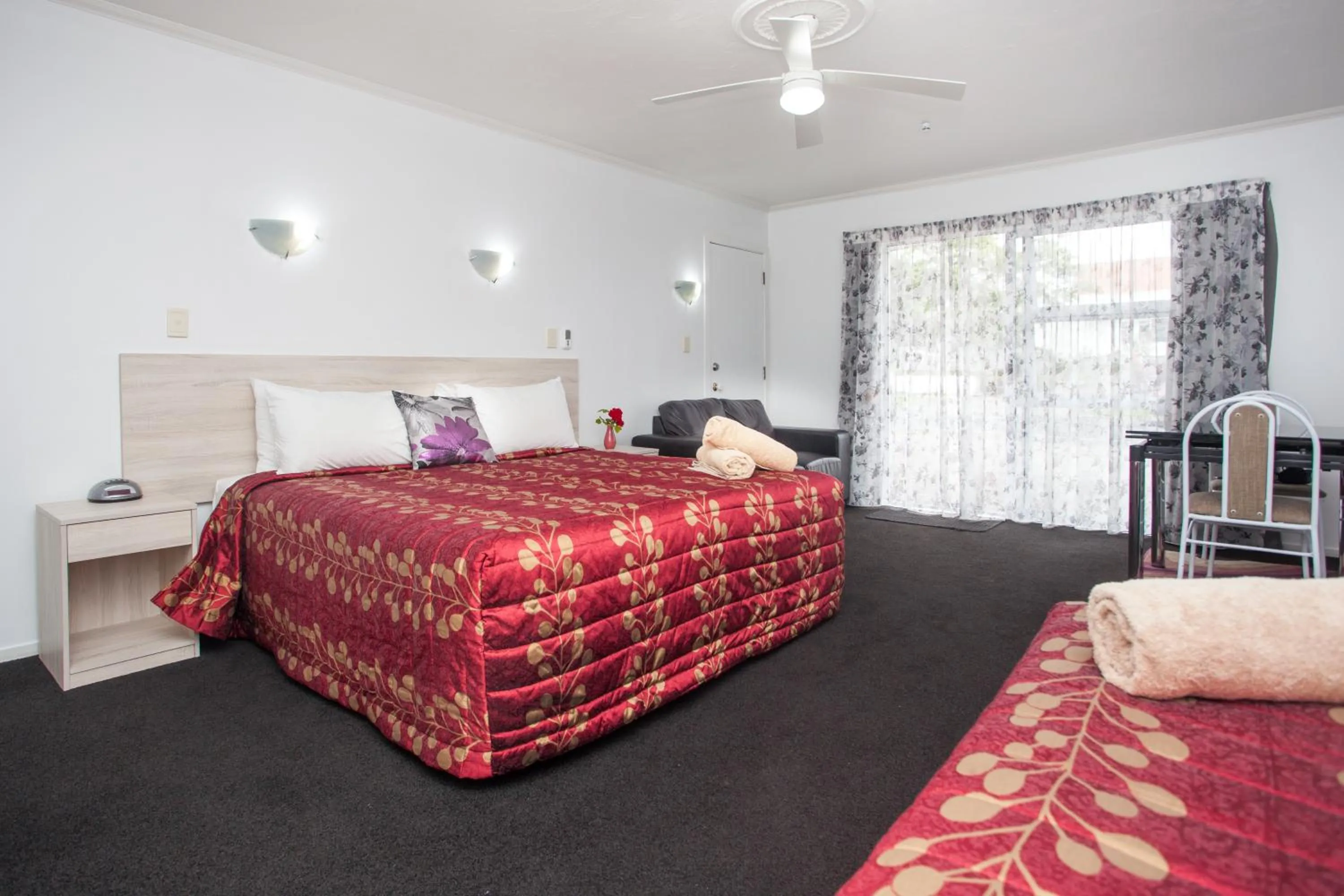 Bed in Rose Court Motel